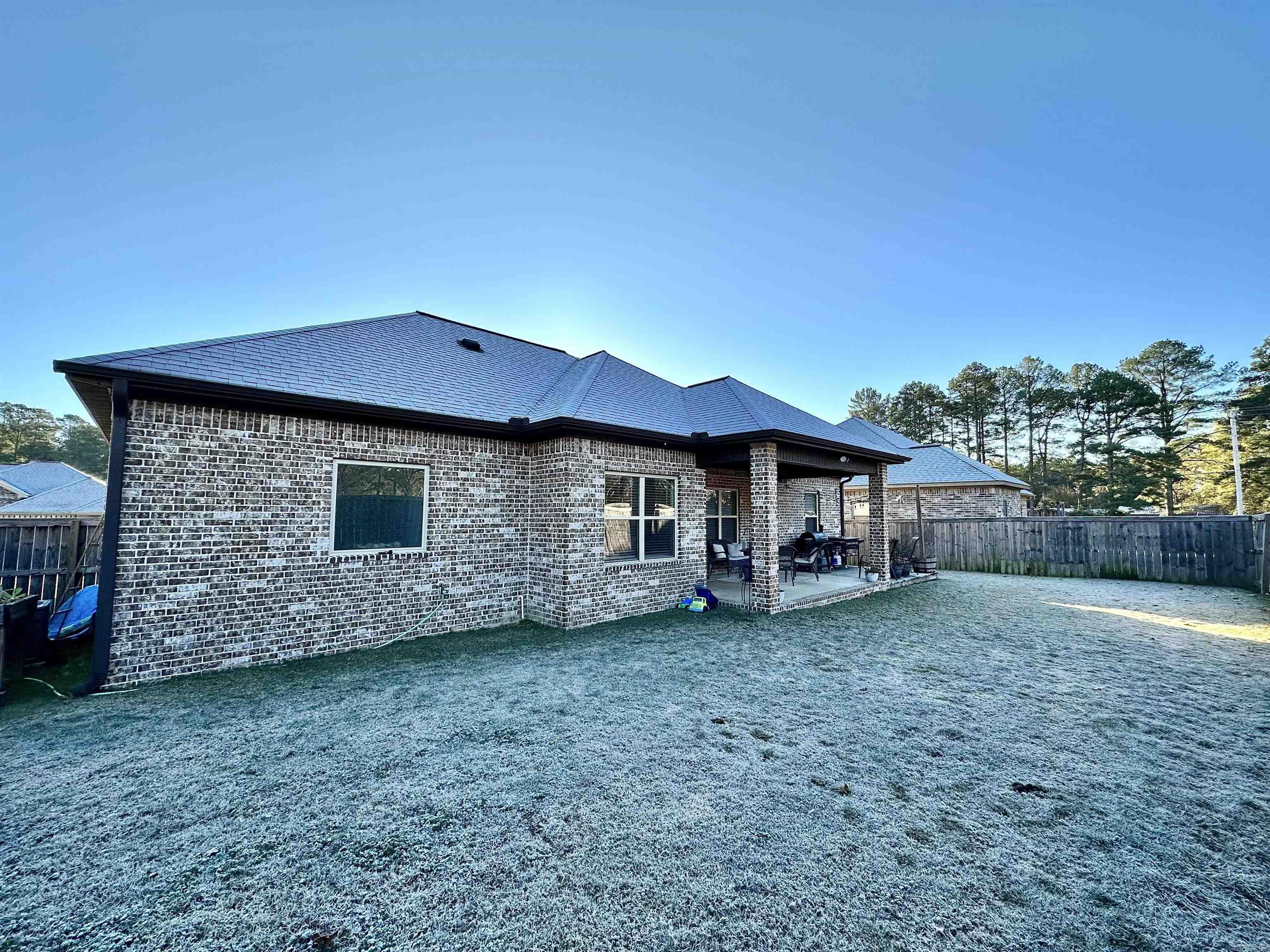 LEGACY POINTE - Residential