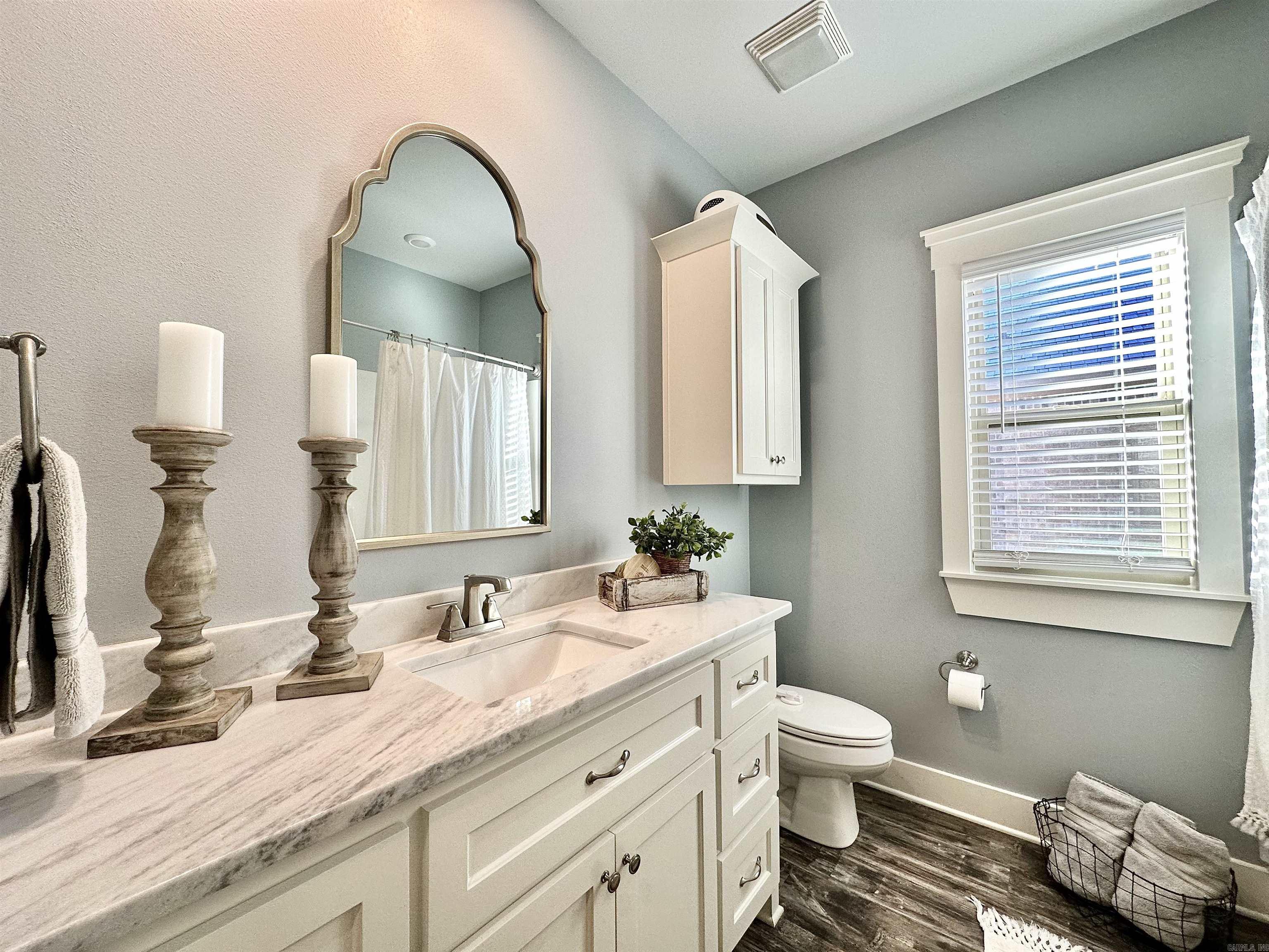 LEGACY POINTE - Residential