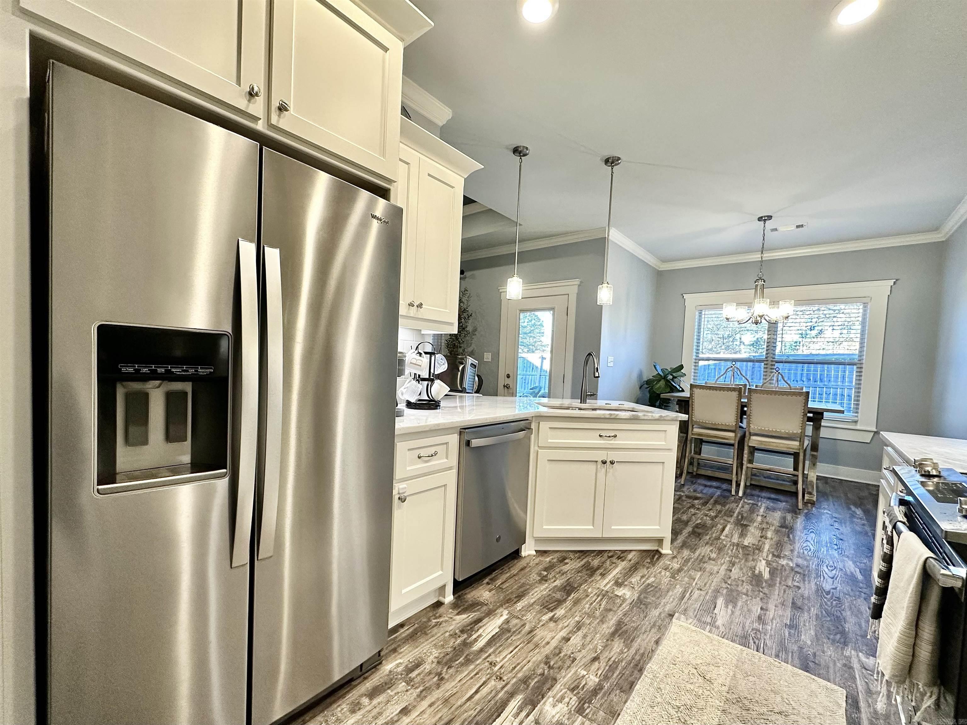 LEGACY POINTE - Residential