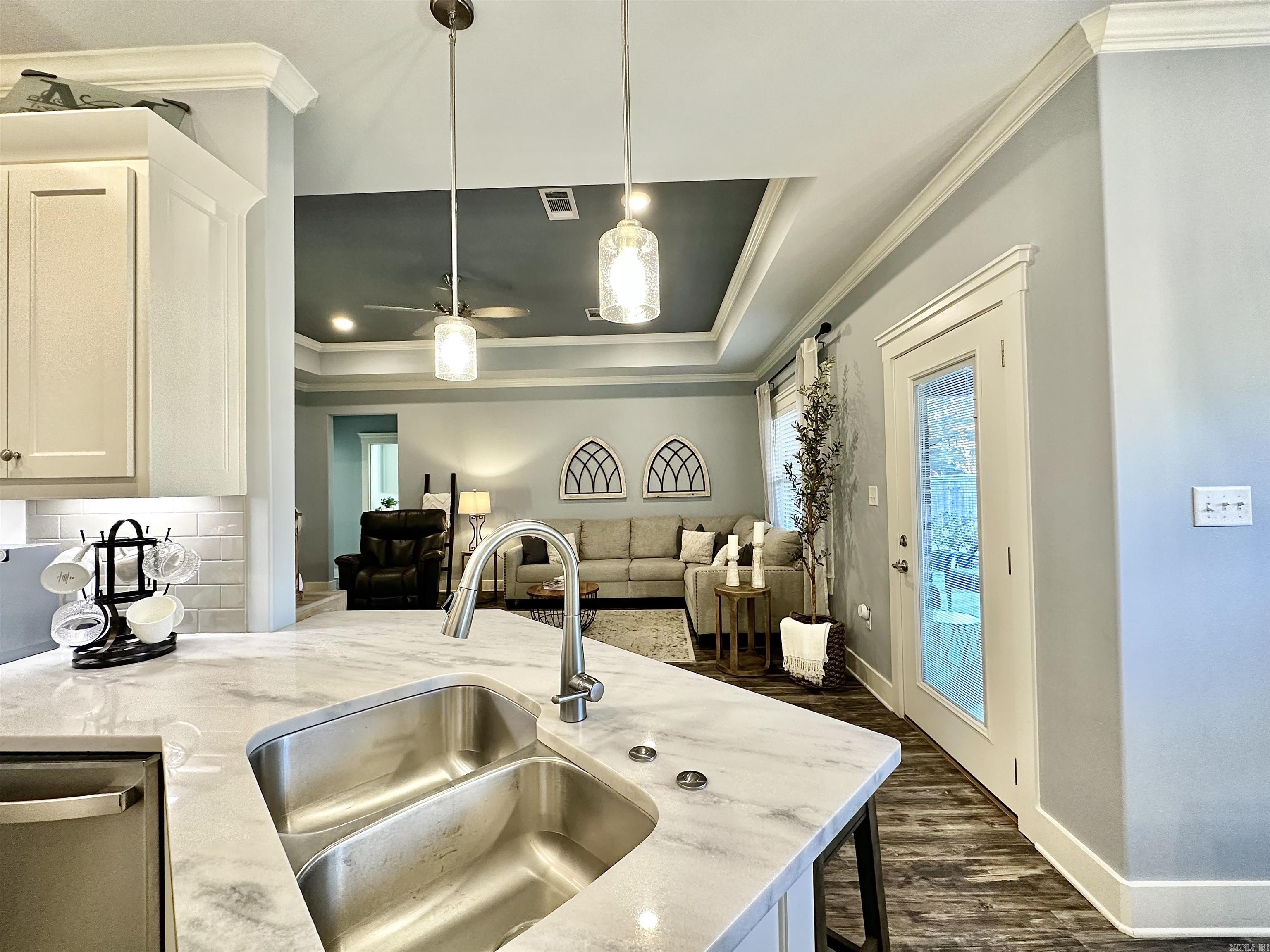 LEGACY POINTE - Residential