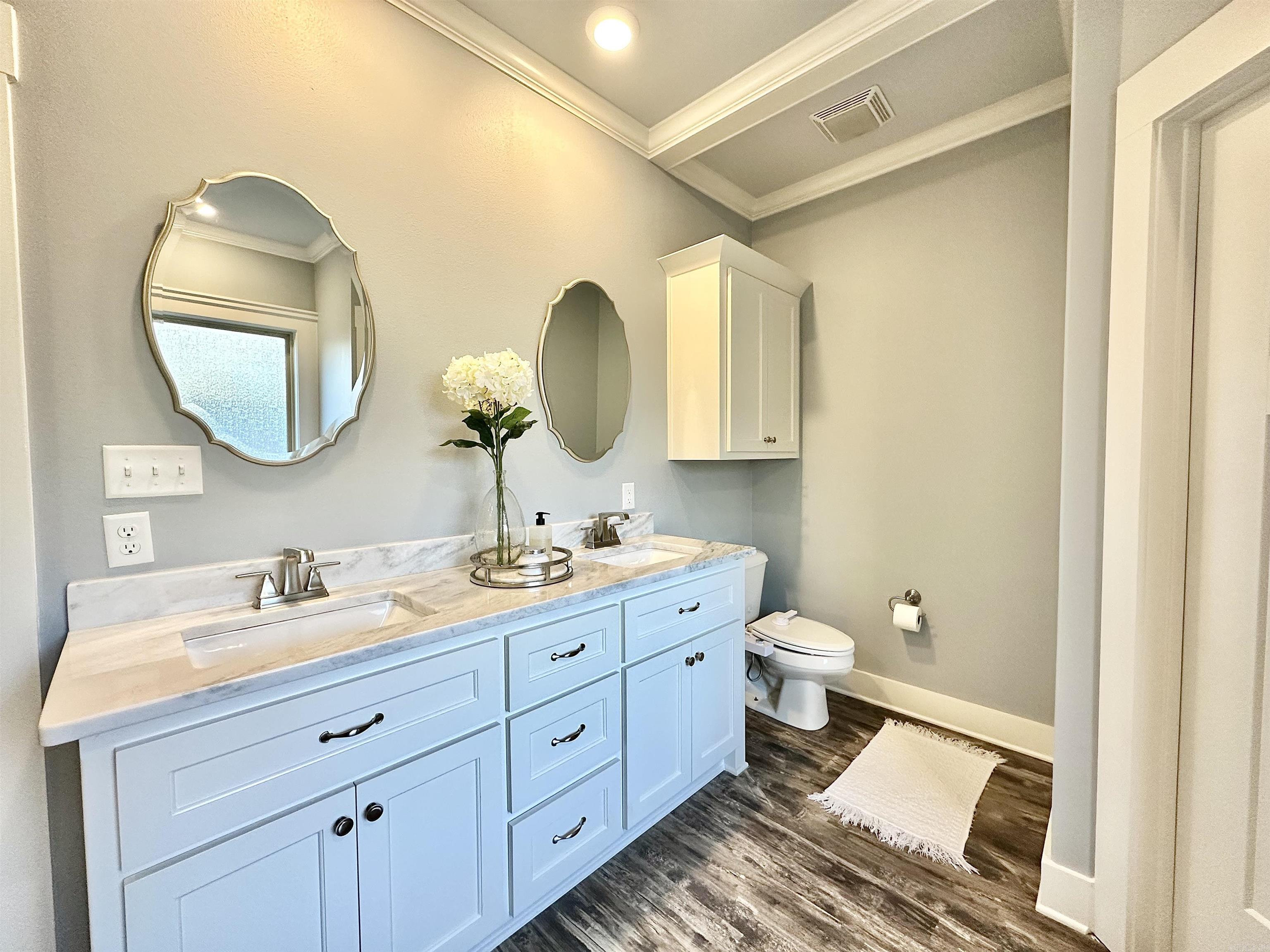 LEGACY POINTE - Residential