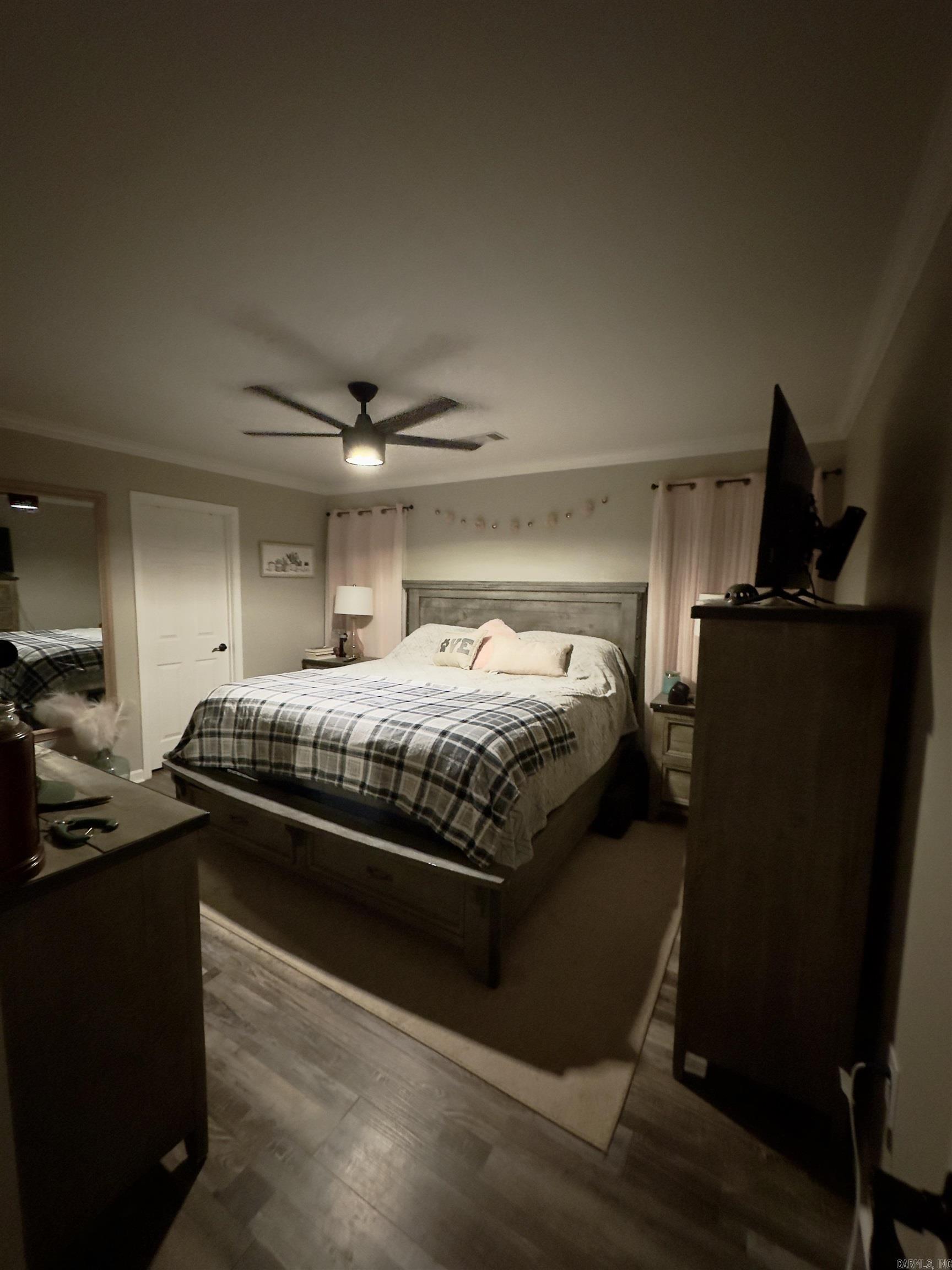 CROSS CREEK - Residential