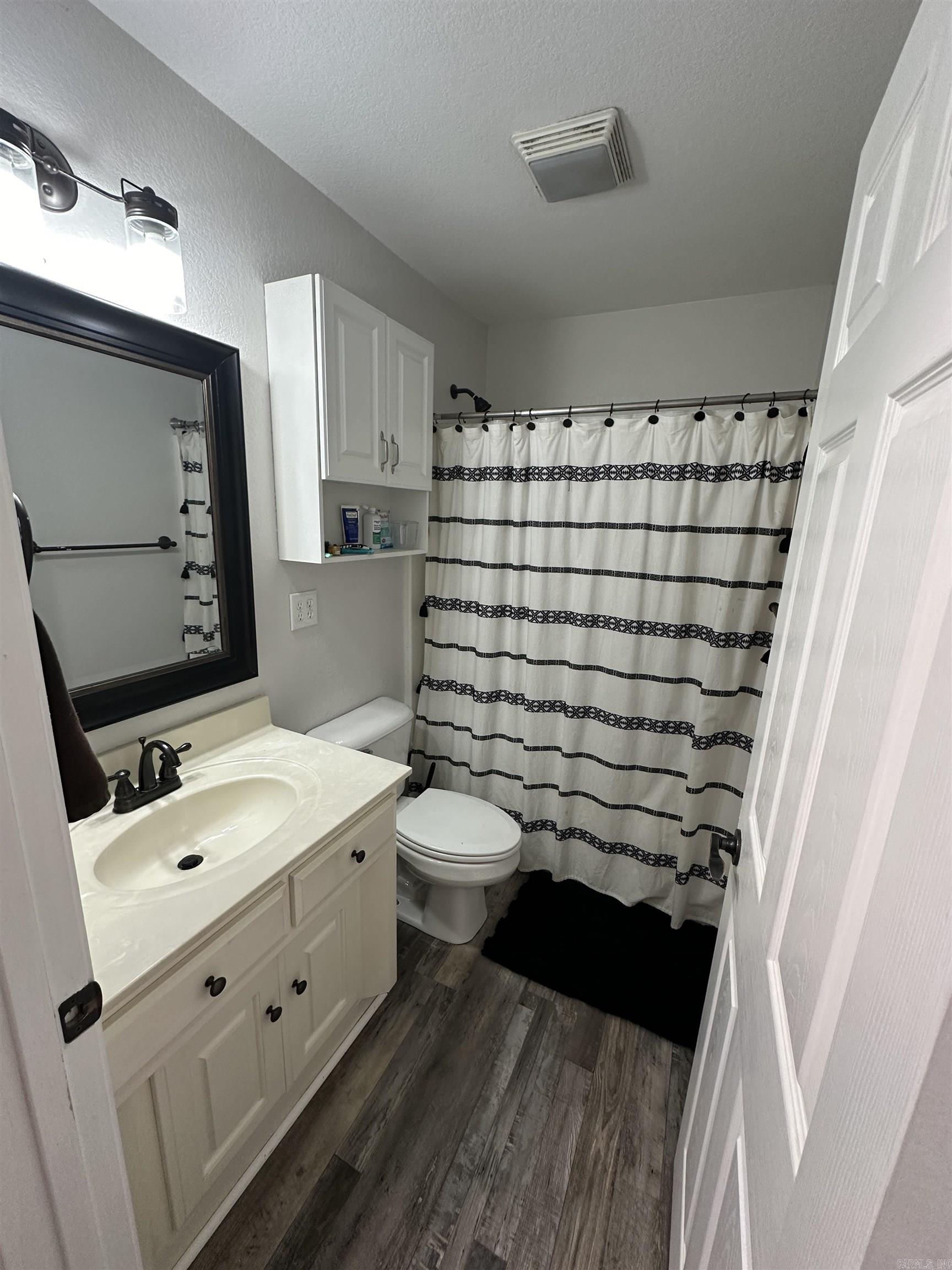 CROSS CREEK - Residential