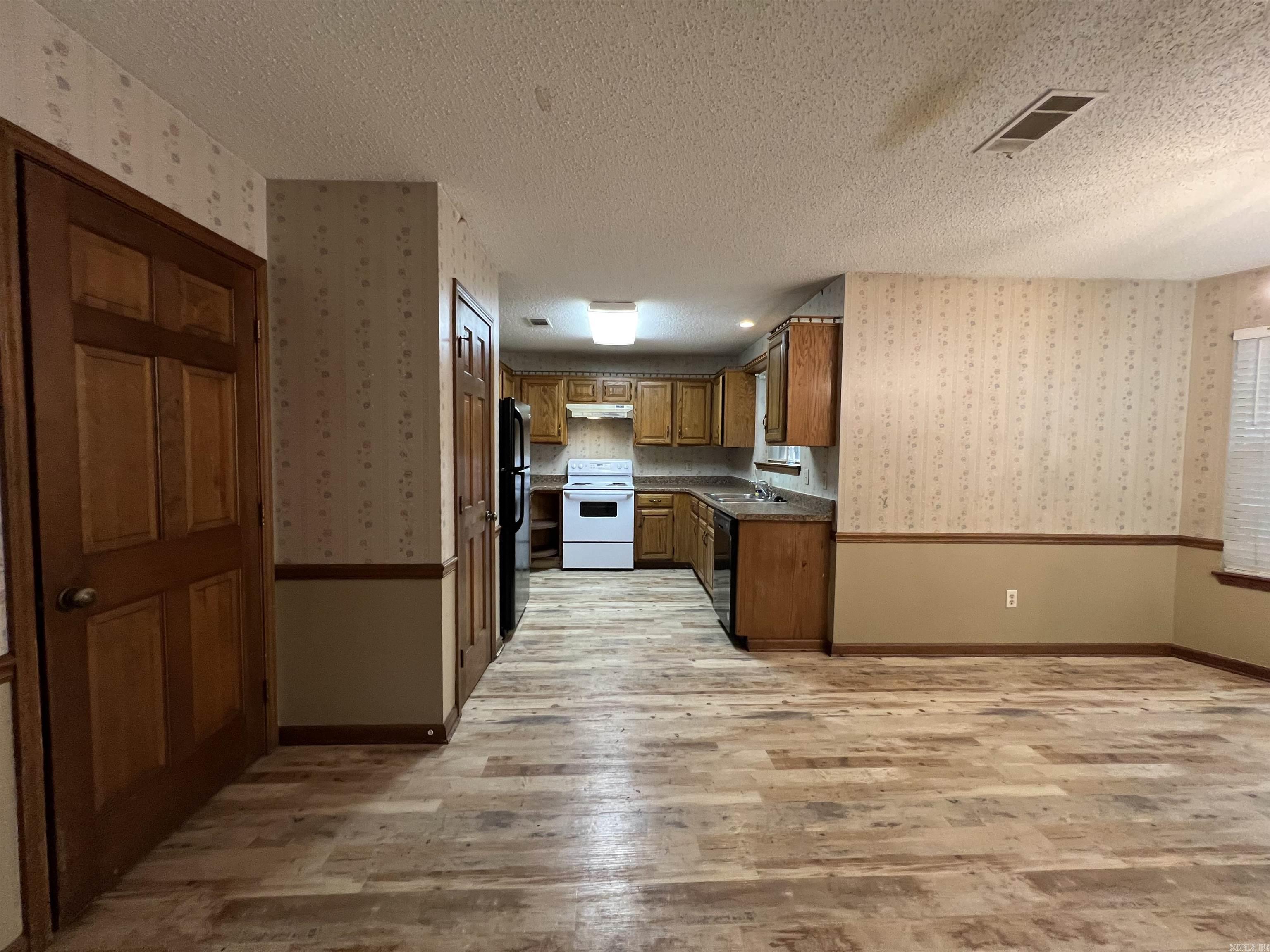 PARKWAY PLACE - Residential