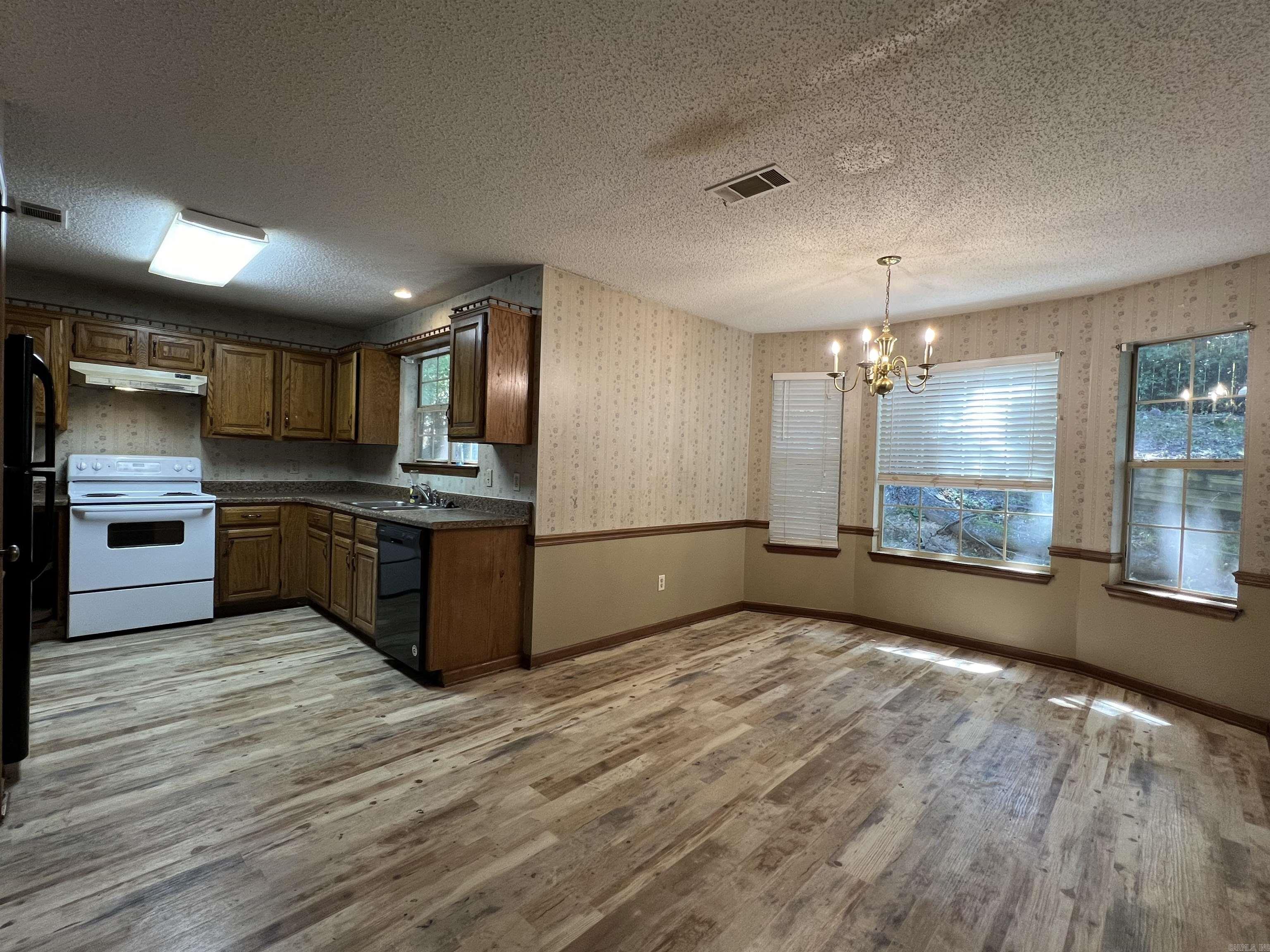 PARKWAY PLACE - Residential