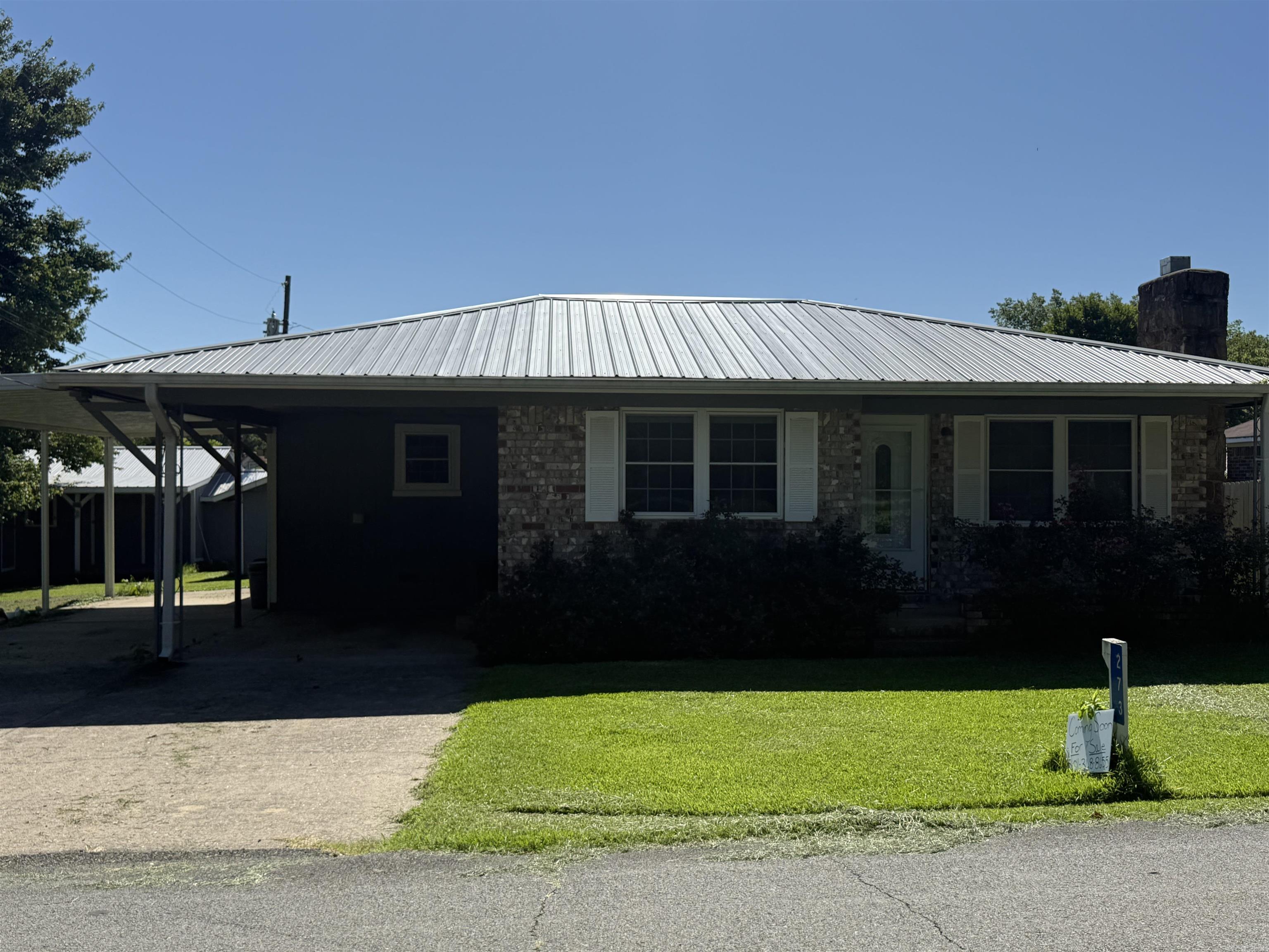 This beautiful brick home has been taken very care of with so much love. The home offers 3 bedrooms and 2 full baths, along with a spacious kitchen/dining room. All three bedrooms have their own closet along with numerous closets in the hallway and bathrooms. Very spacious Pantry with carport access. There is also a lovely sunroom/den/game room. Home sets on almost 1/2 acre within walking distance to Clinton Public Schools, multiple churches, and the Clinton Museum , among other attractions with minutes from this perfect home. Walmart and multiple doctors Offices are within 5 min along with Ozark Health (hospital). Greers Ferry Lake is just a 10-15 Minute Drive for all your water front pleasures.