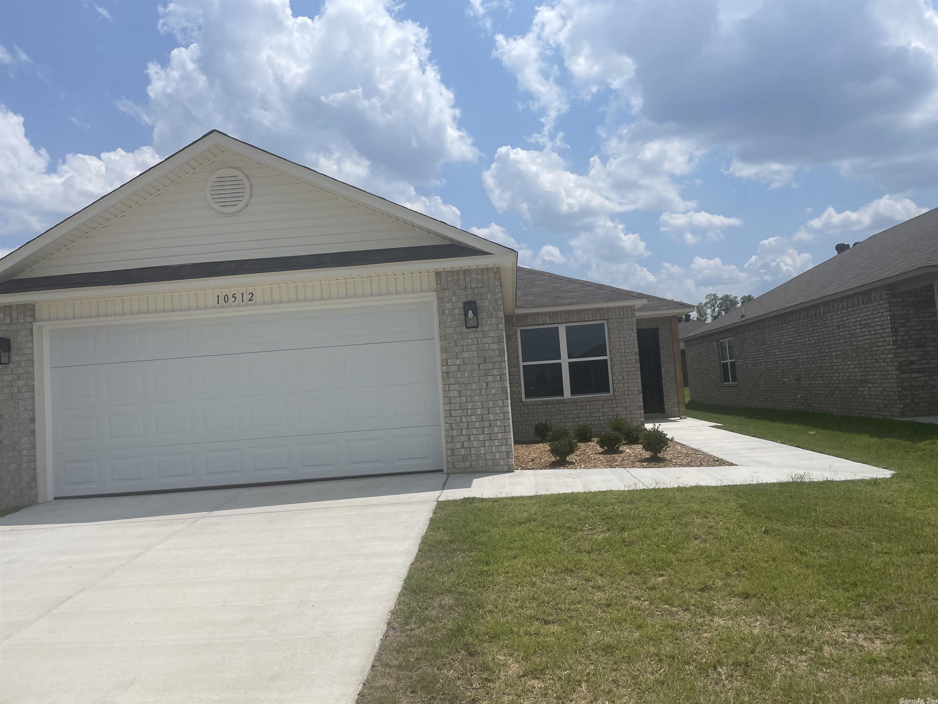 WHITE OAK CROSSING - Residential