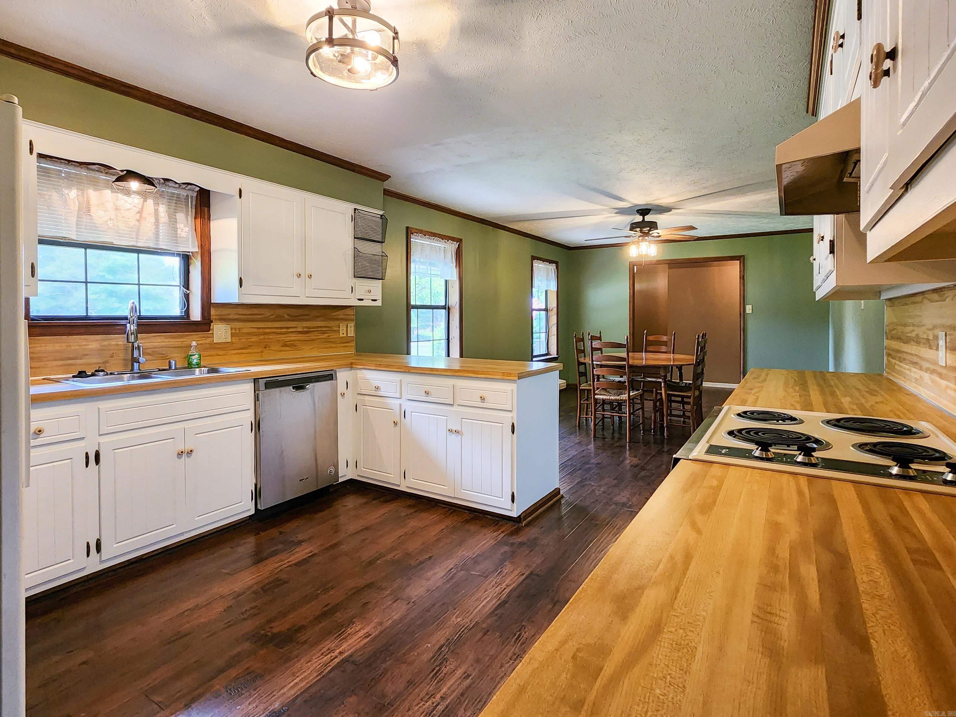 WESTERN HILLS ADD - Residential