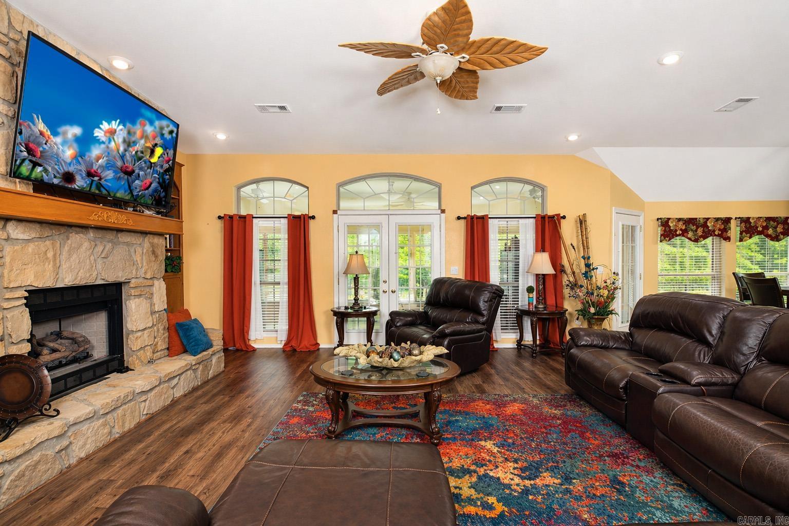 MARIA PLACE - Residential