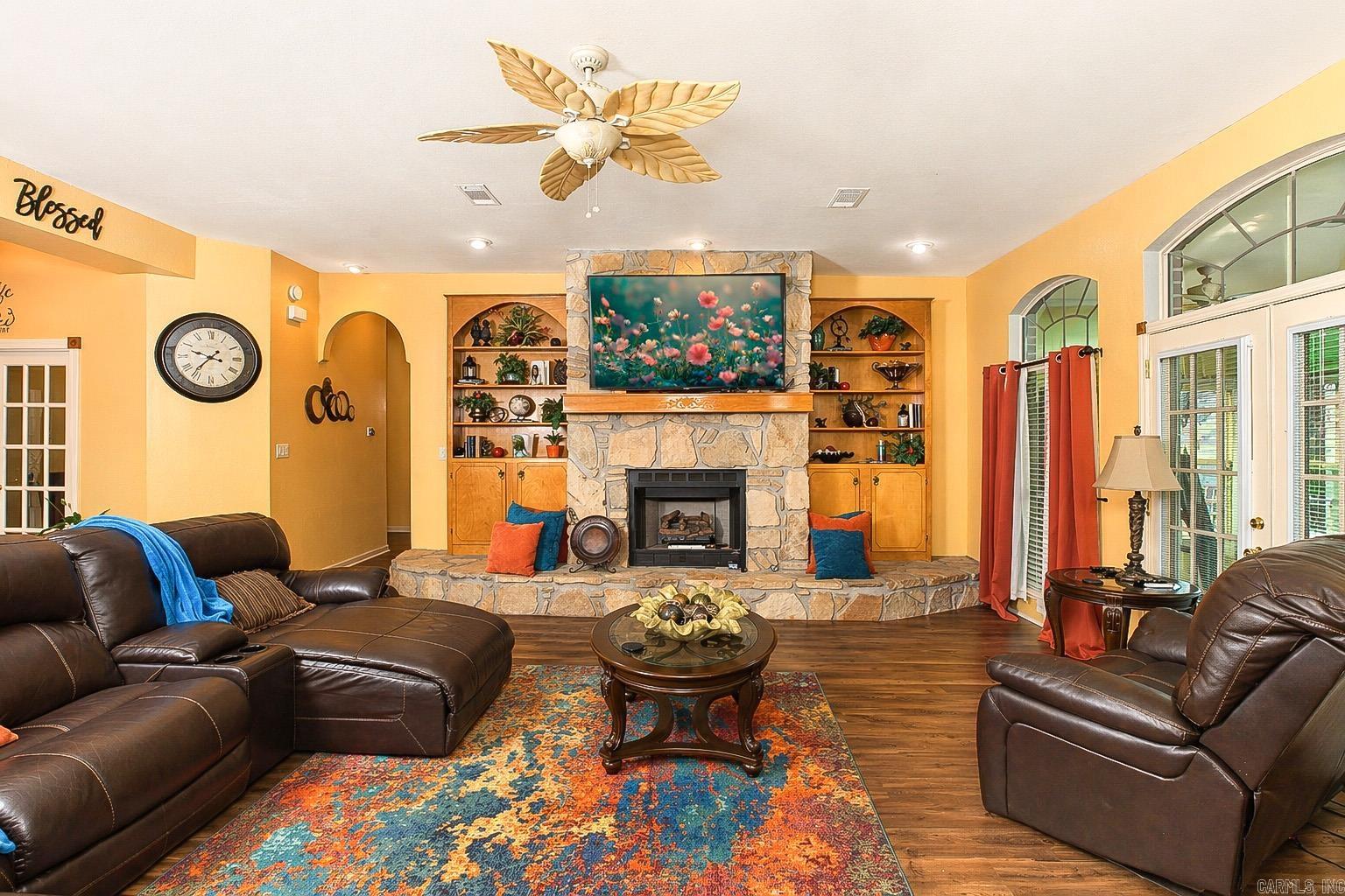 MARIA PLACE - Residential