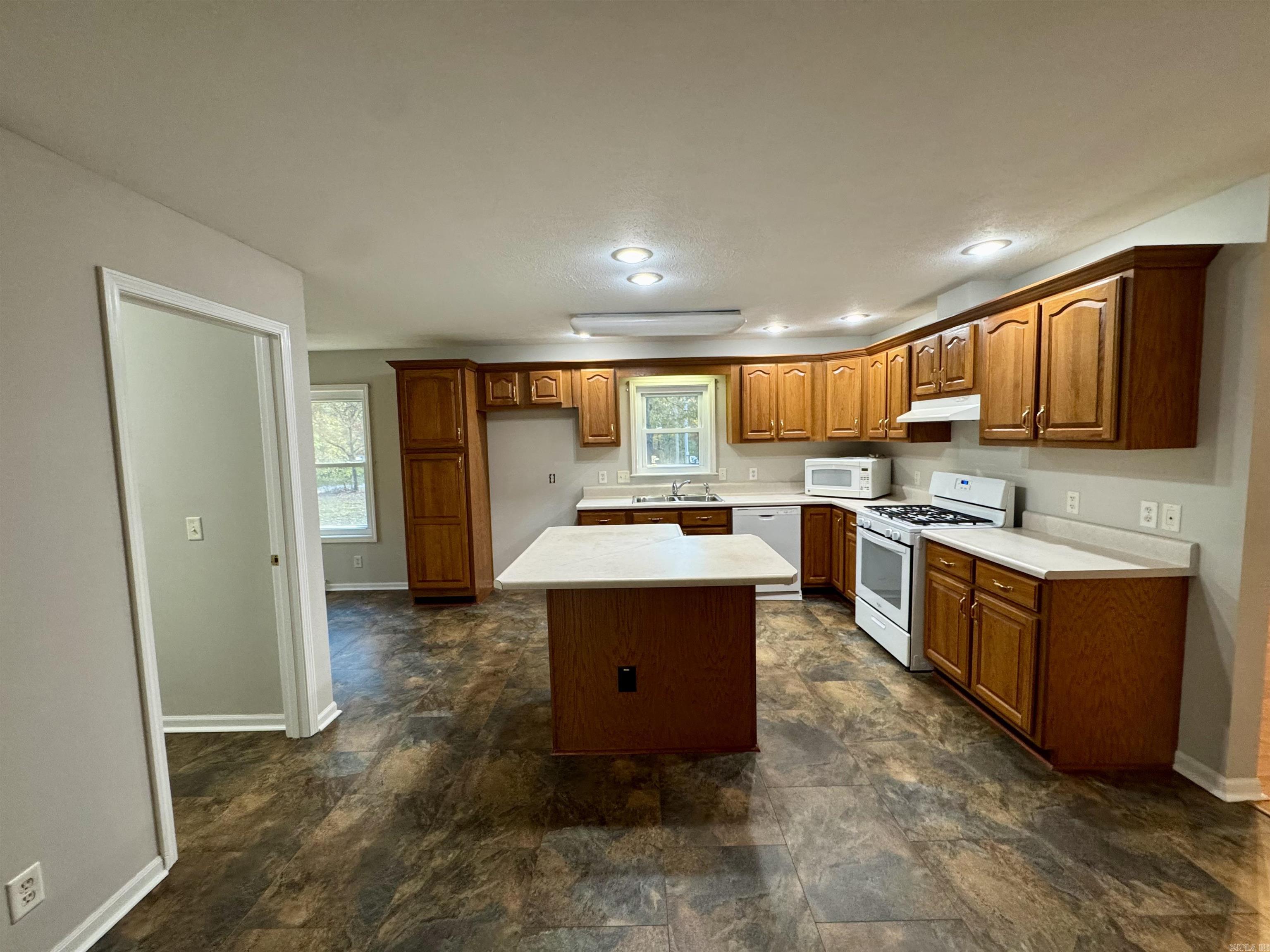 ASCOT AT SARDIS - Residential