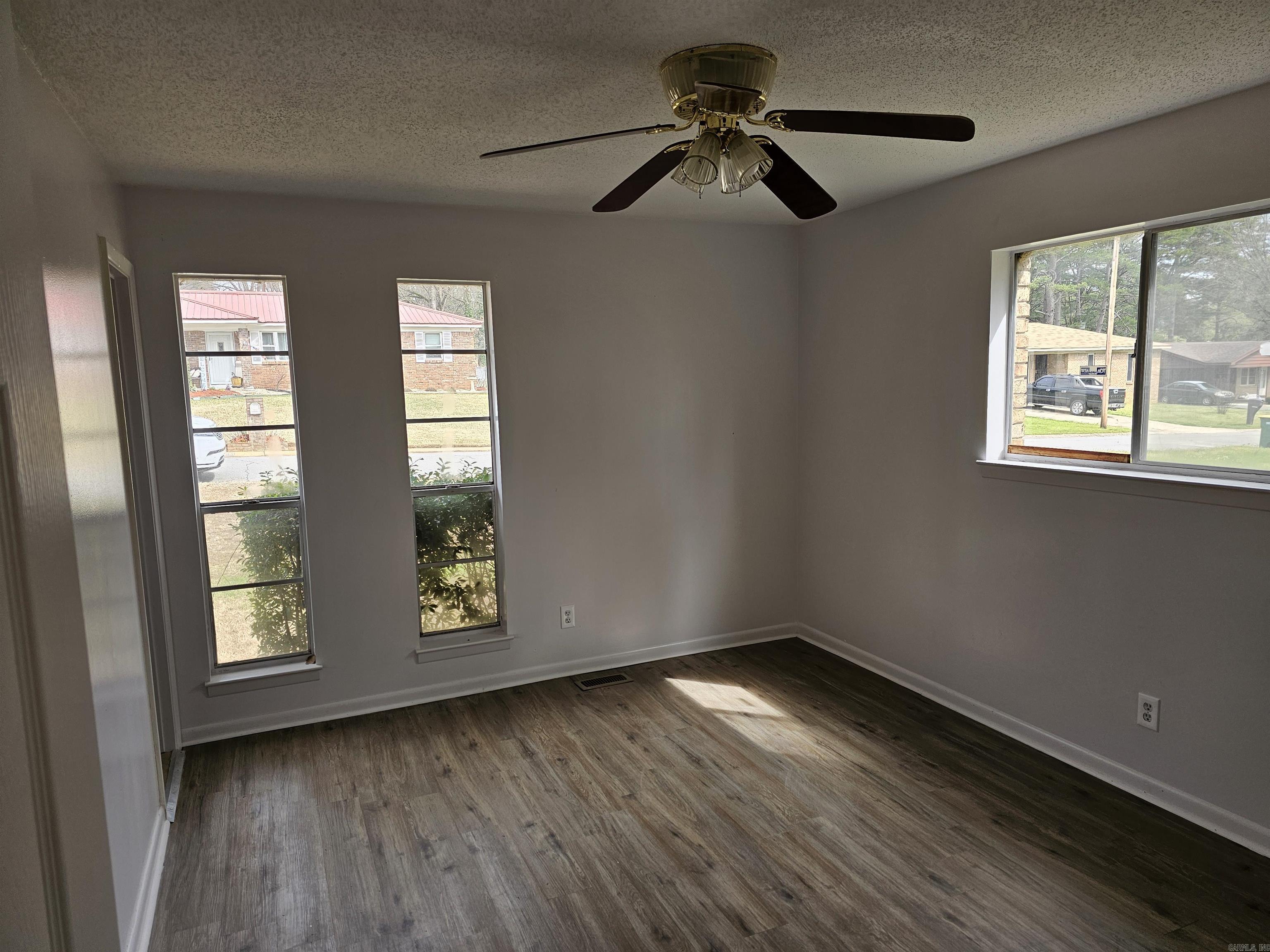 Twin Lakes - Residential