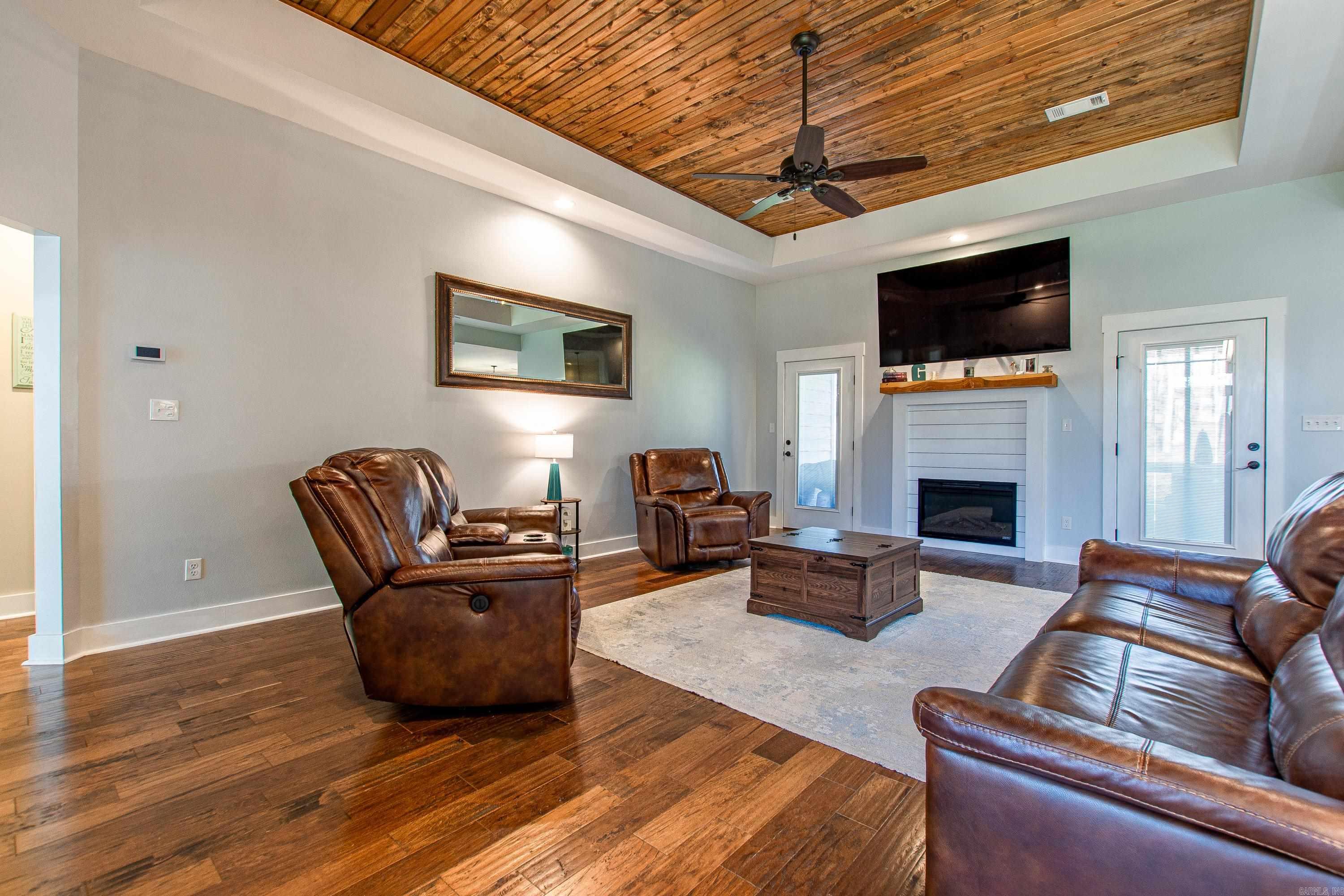 ROCK CREEK RIDGE - Residential