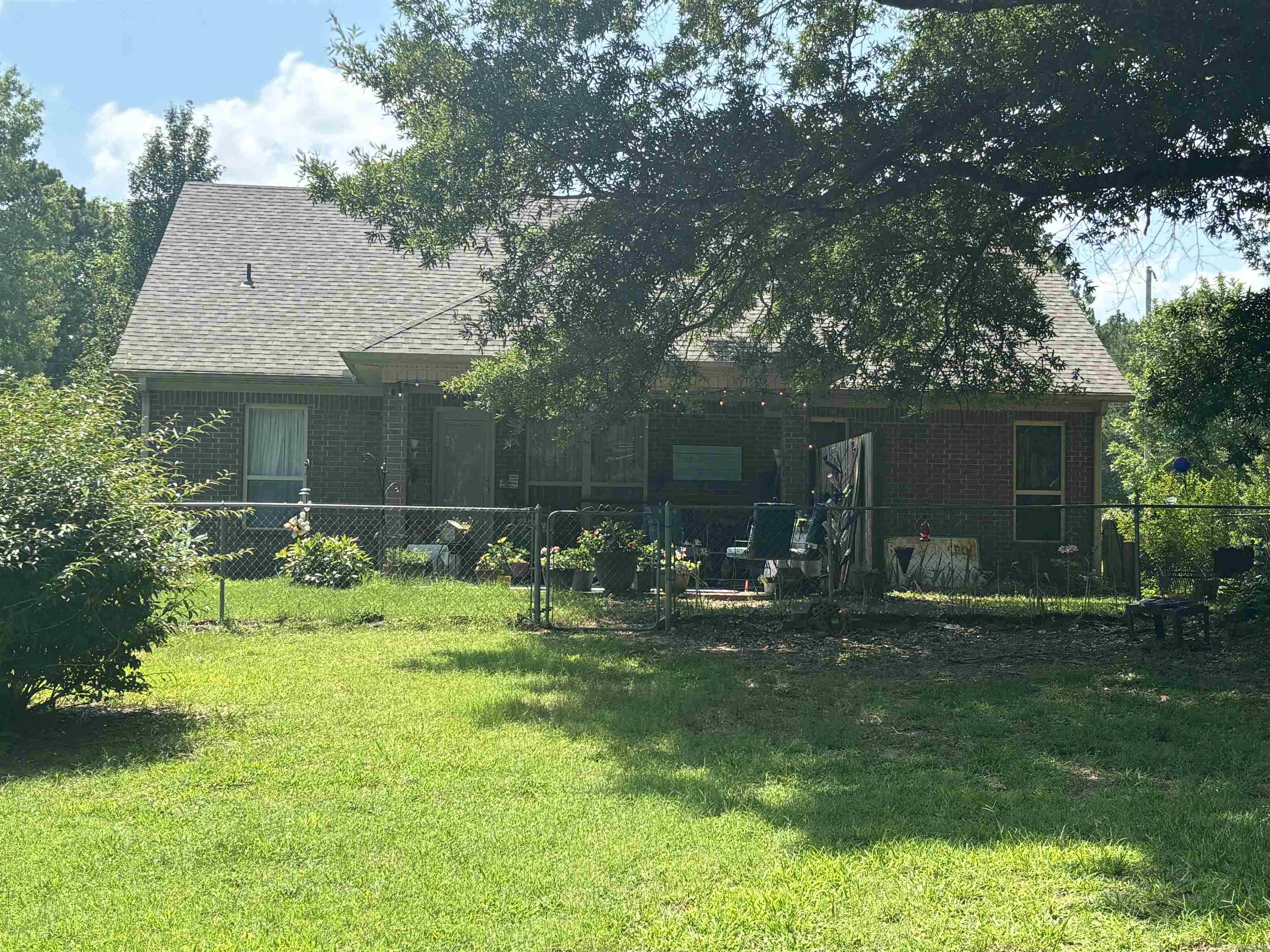 DEER CREEK - Residential