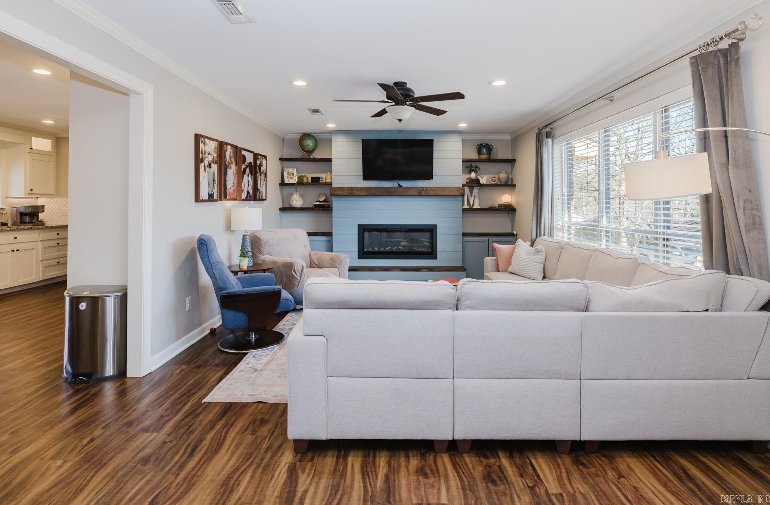 BLOOMFIELD HILLS - Residential