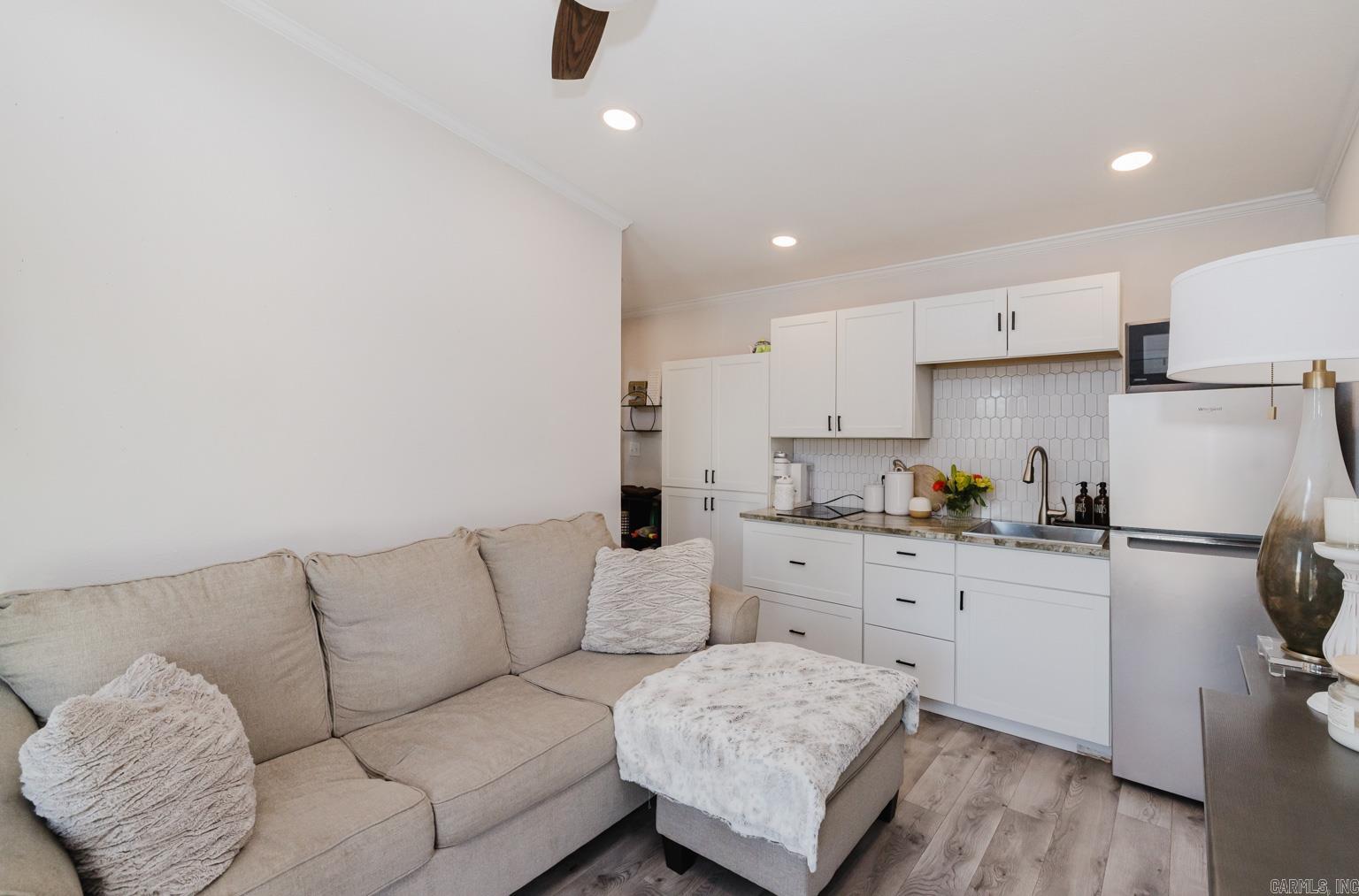 BLOOMFIELD HILLS - Residential