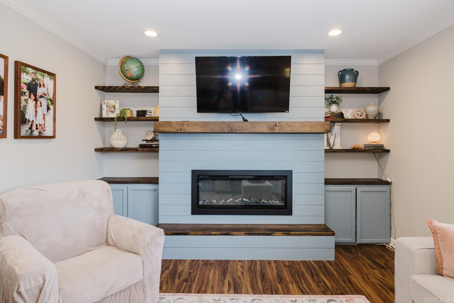 BLOOMFIELD HILLS - Residential