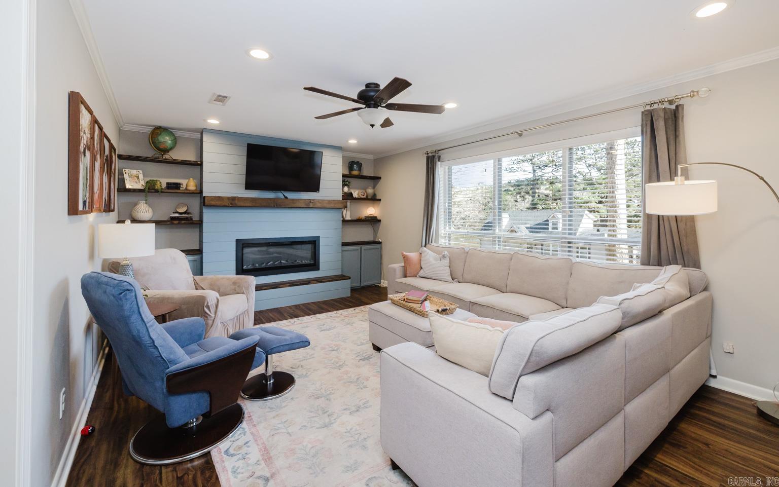 BLOOMFIELD HILLS - Residential