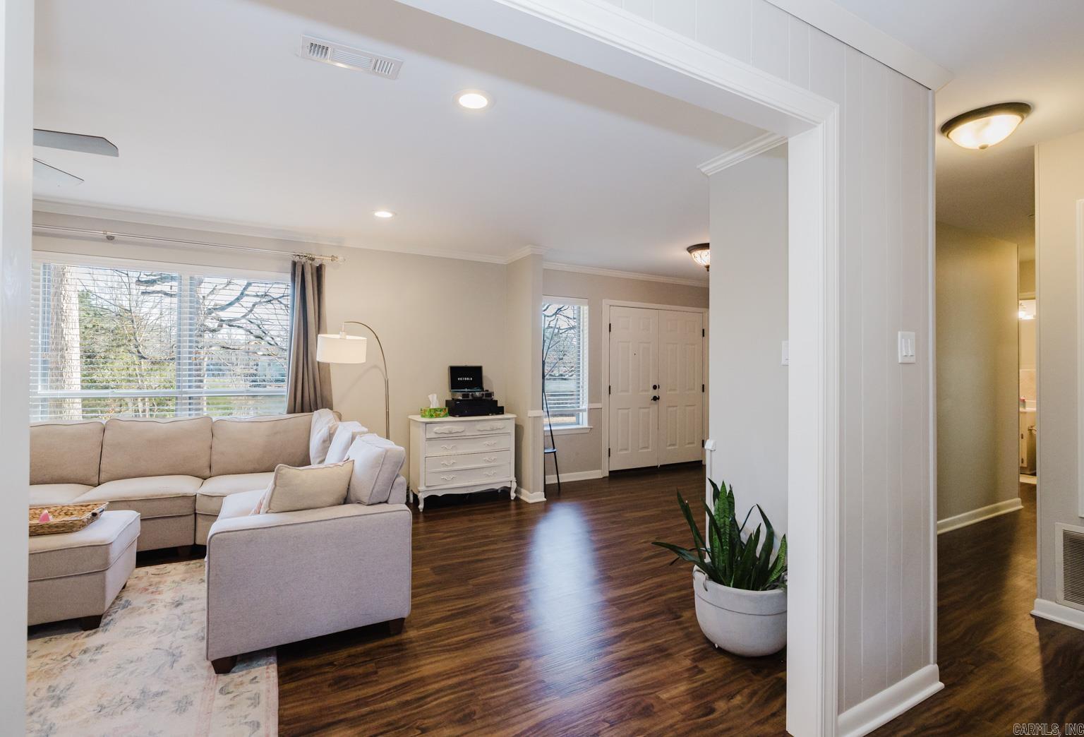 BLOOMFIELD HILLS - Residential