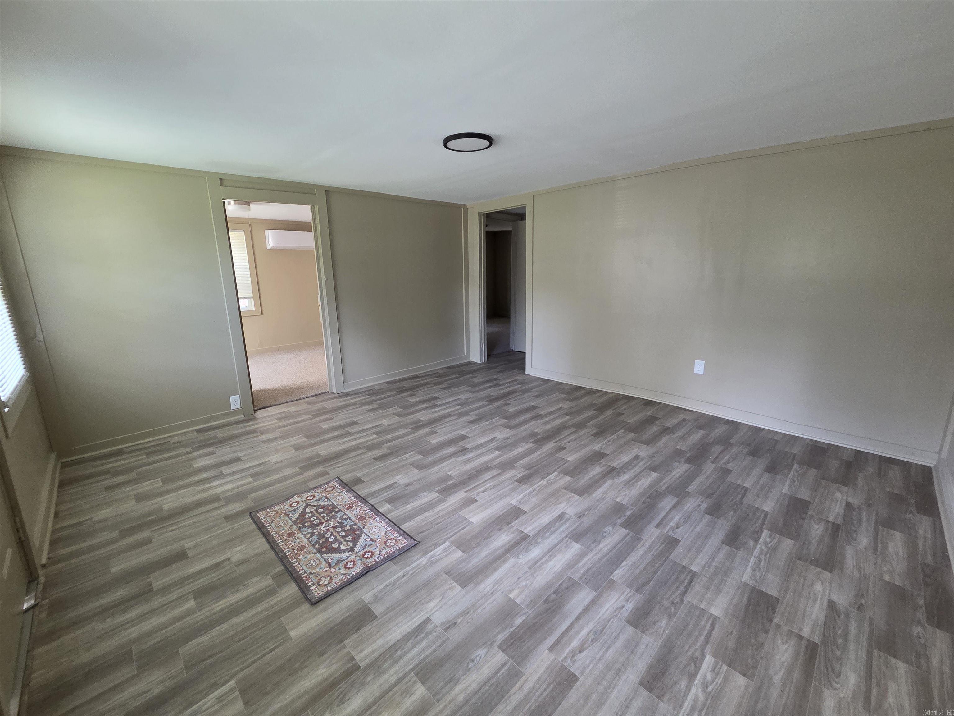 CRESCENT HILL - Residential