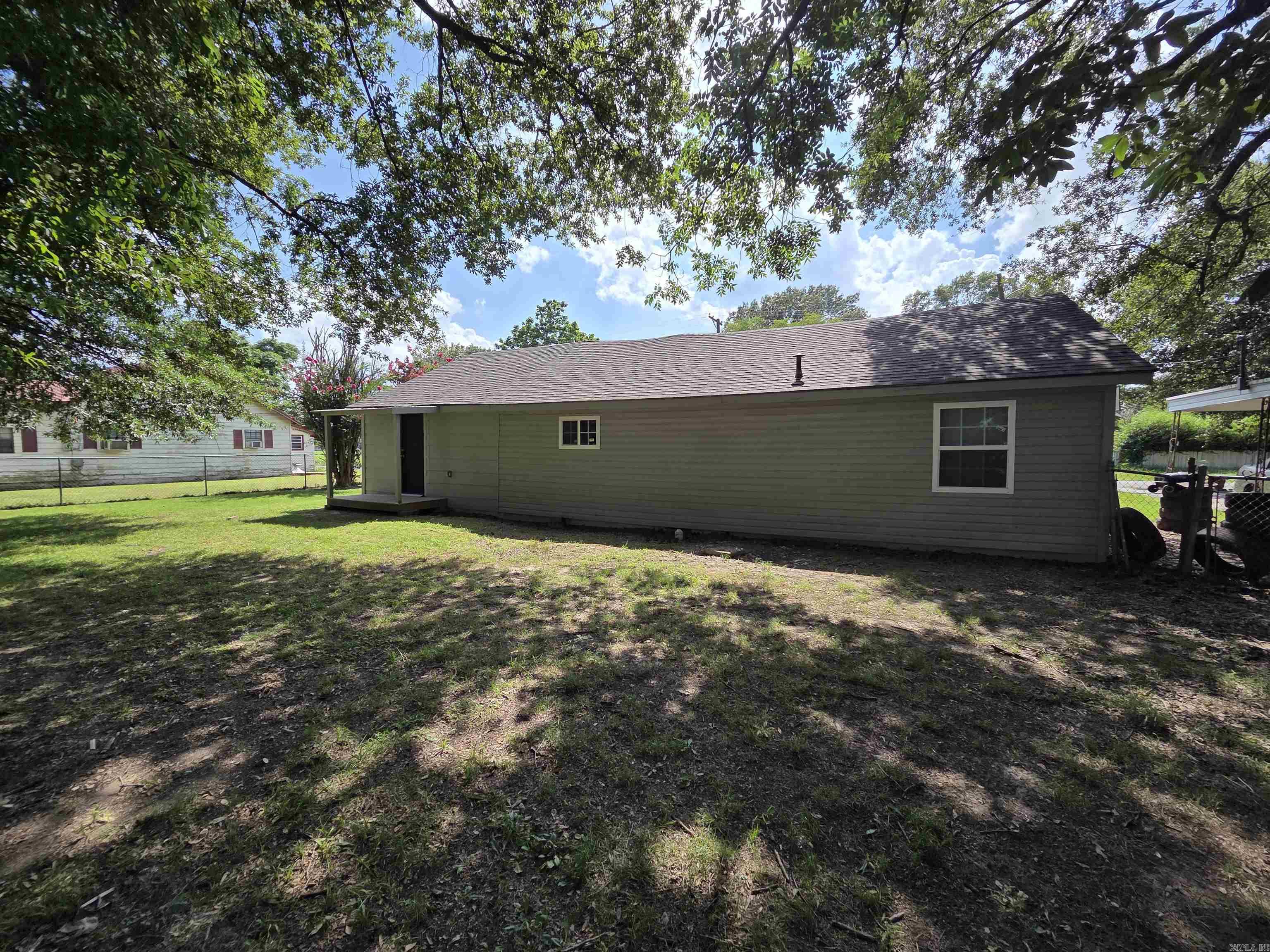 CRESCENT HILL - Residential