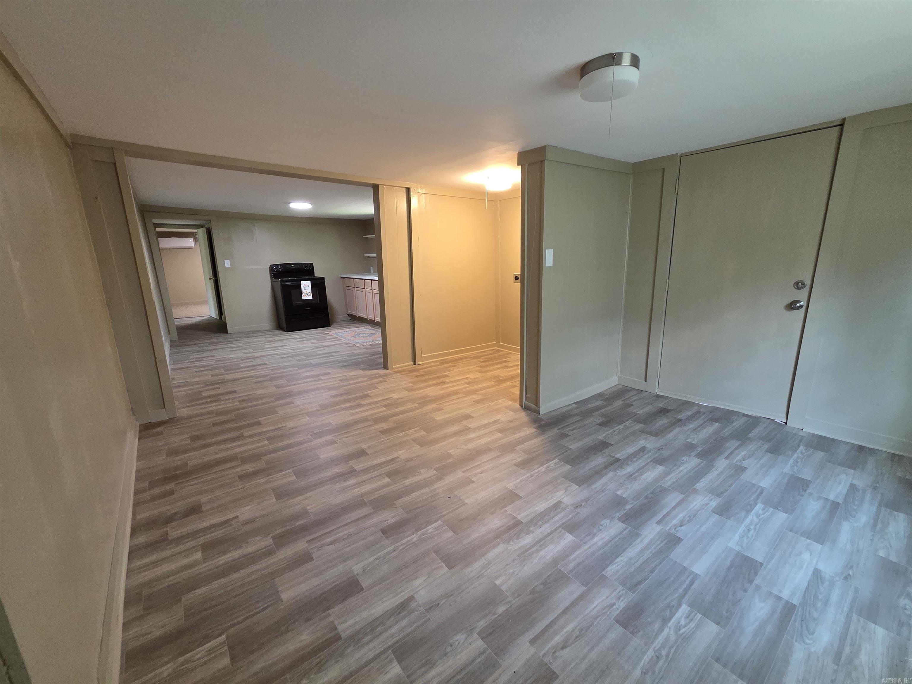 CRESCENT HILL - Residential