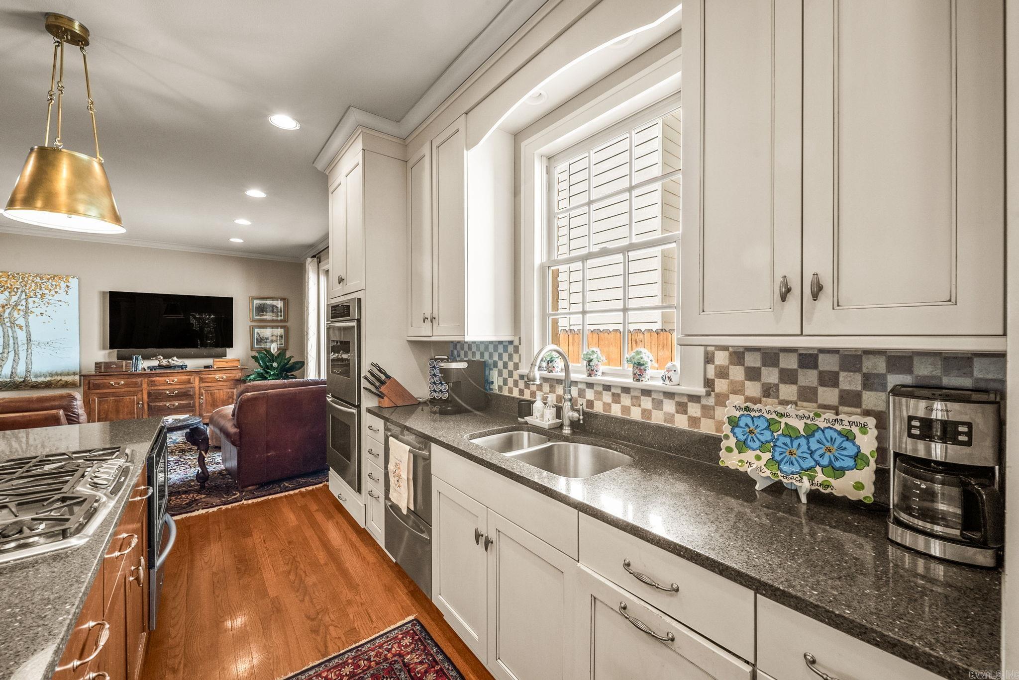 NEWTONS - Residential
