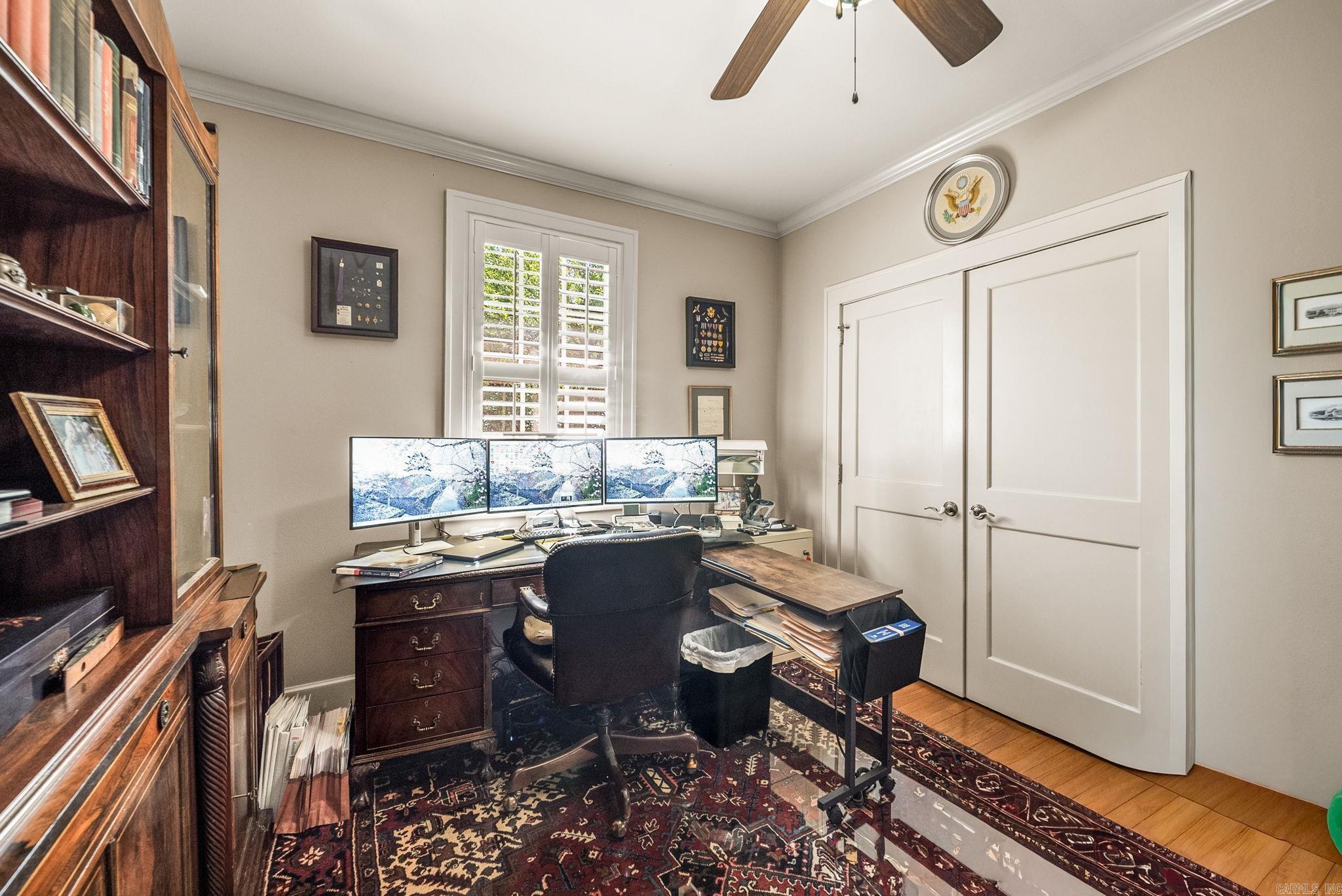 NEWTONS - Residential