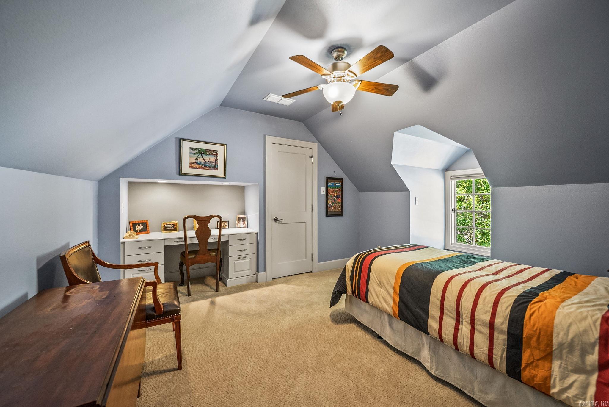 NEWTONS - Residential