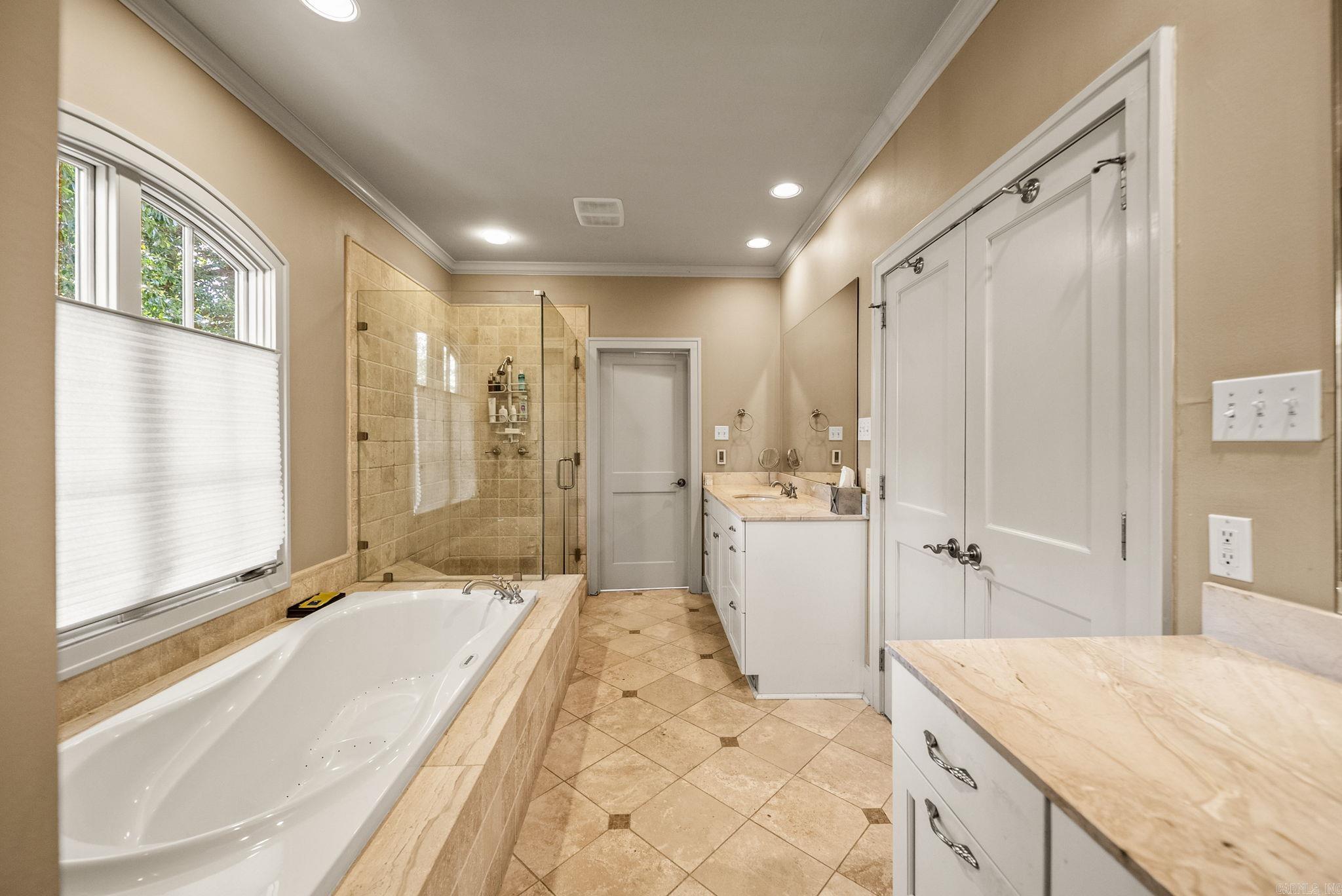 NEWTONS - Residential