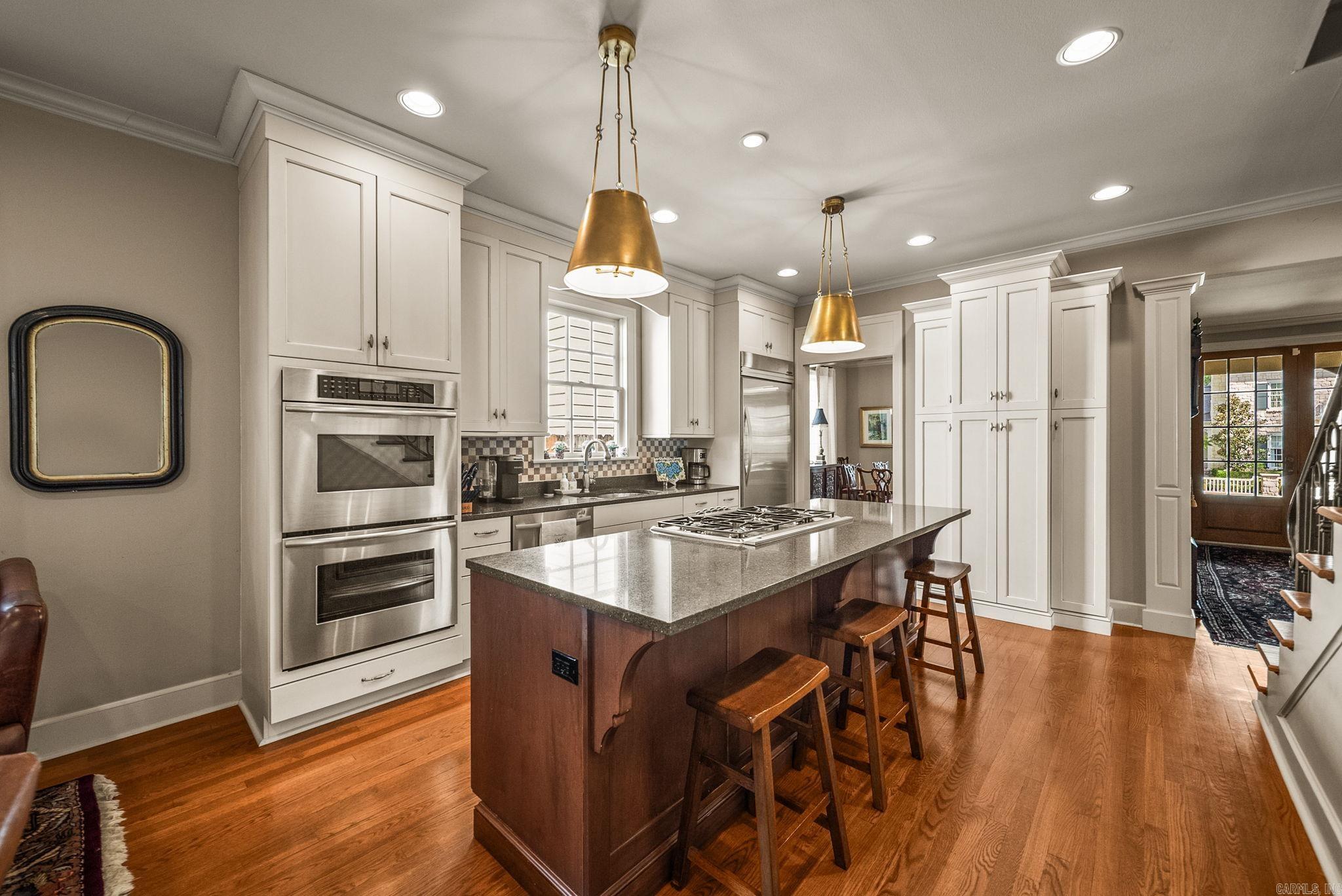 NEWTONS - Residential