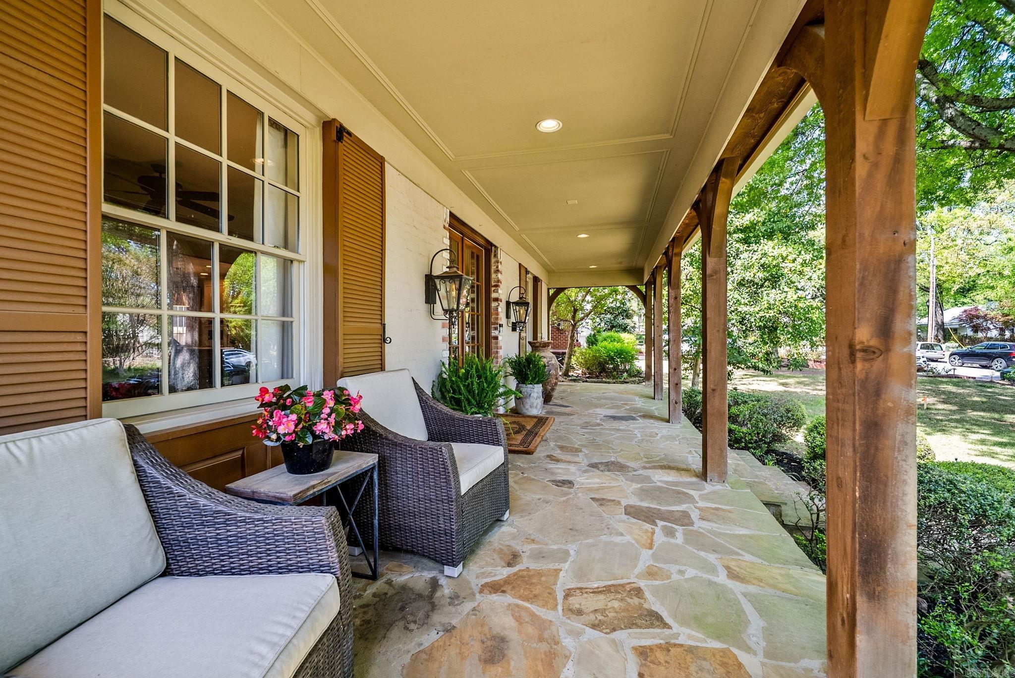 NEWTONS - Residential