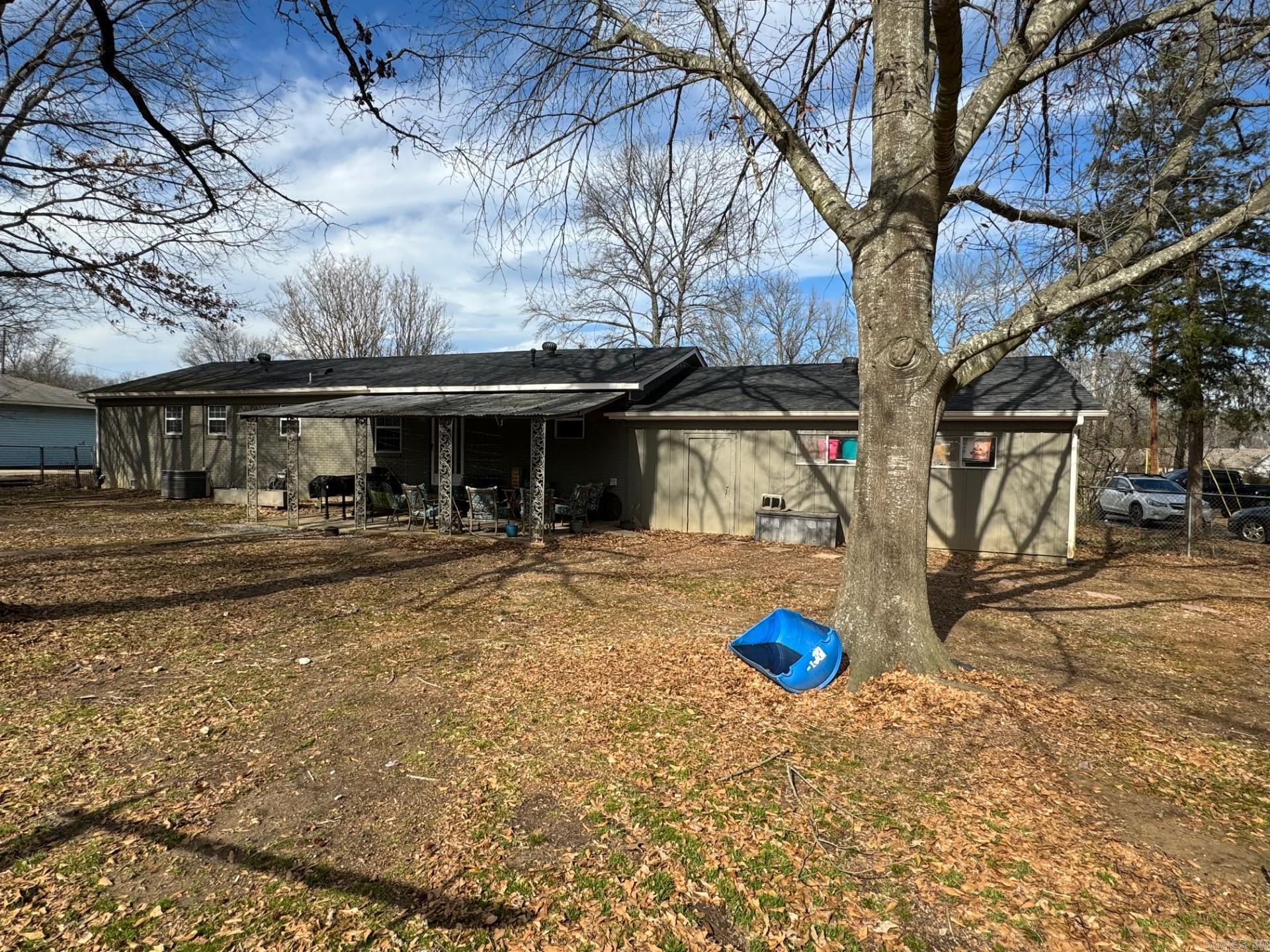 PEBBLE LAKE - Residential