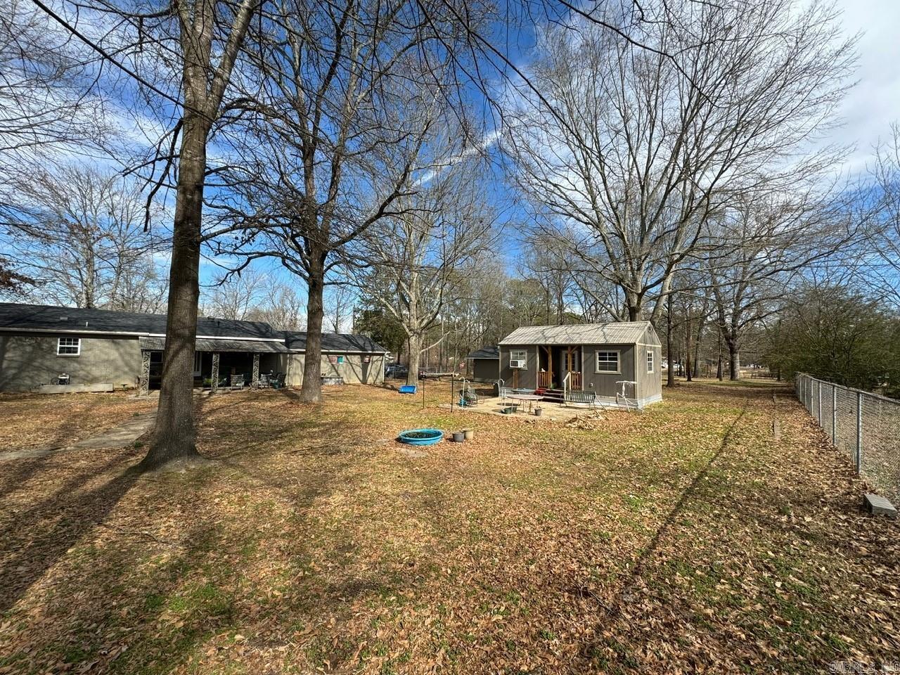 PEBBLE LAKE - Residential