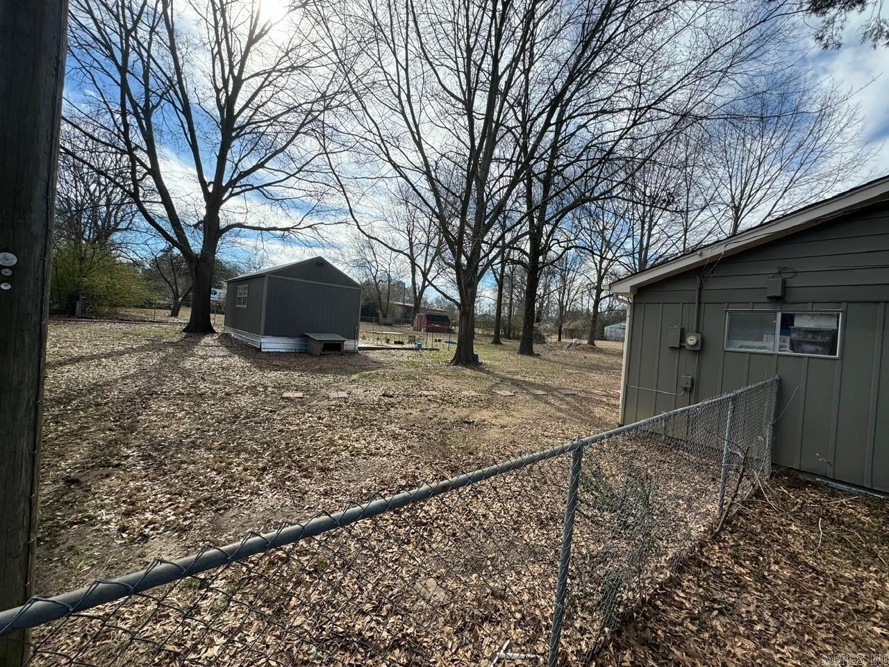 PEBBLE LAKE - Residential