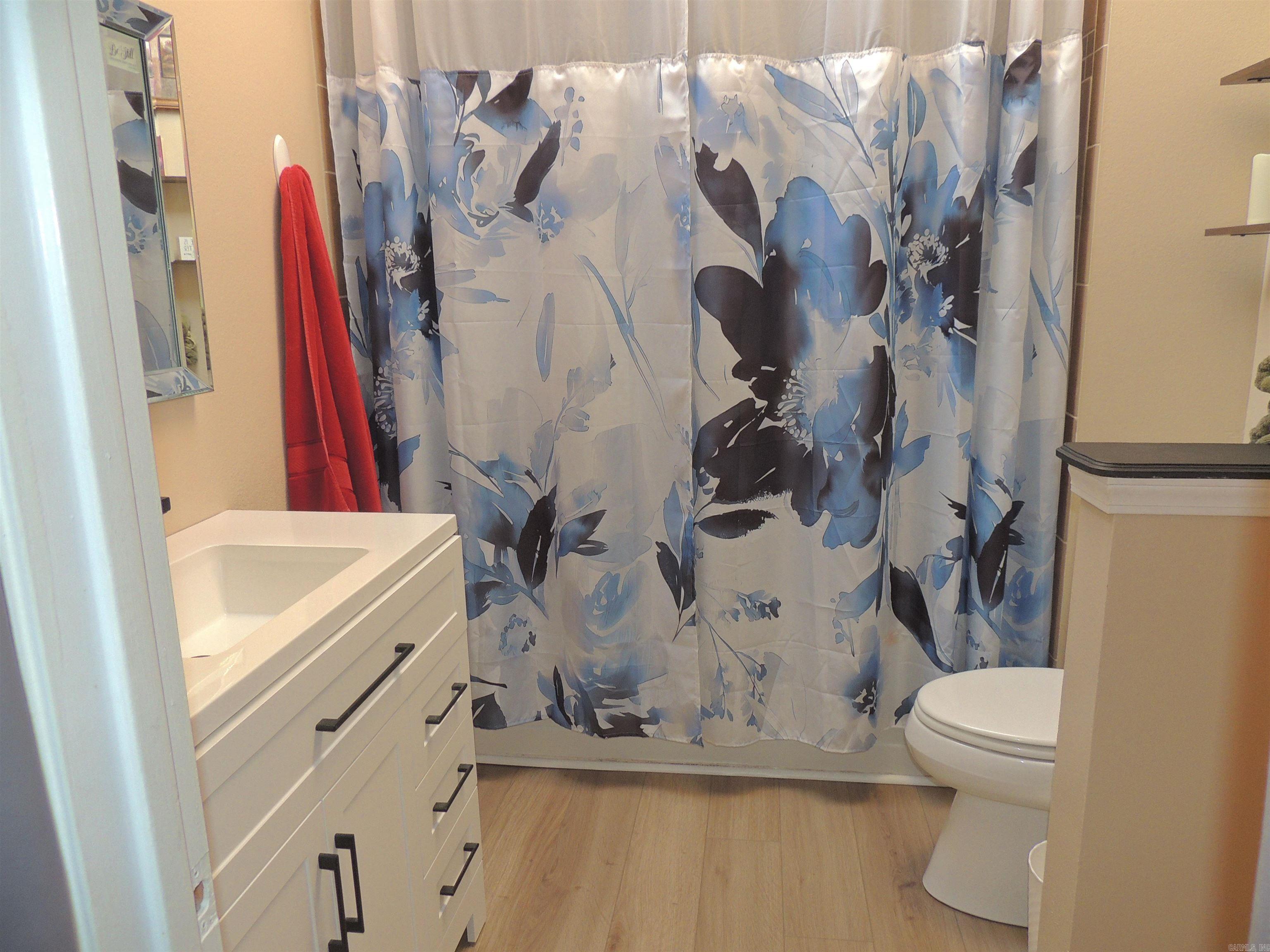 ROLLING OAKS - Residential