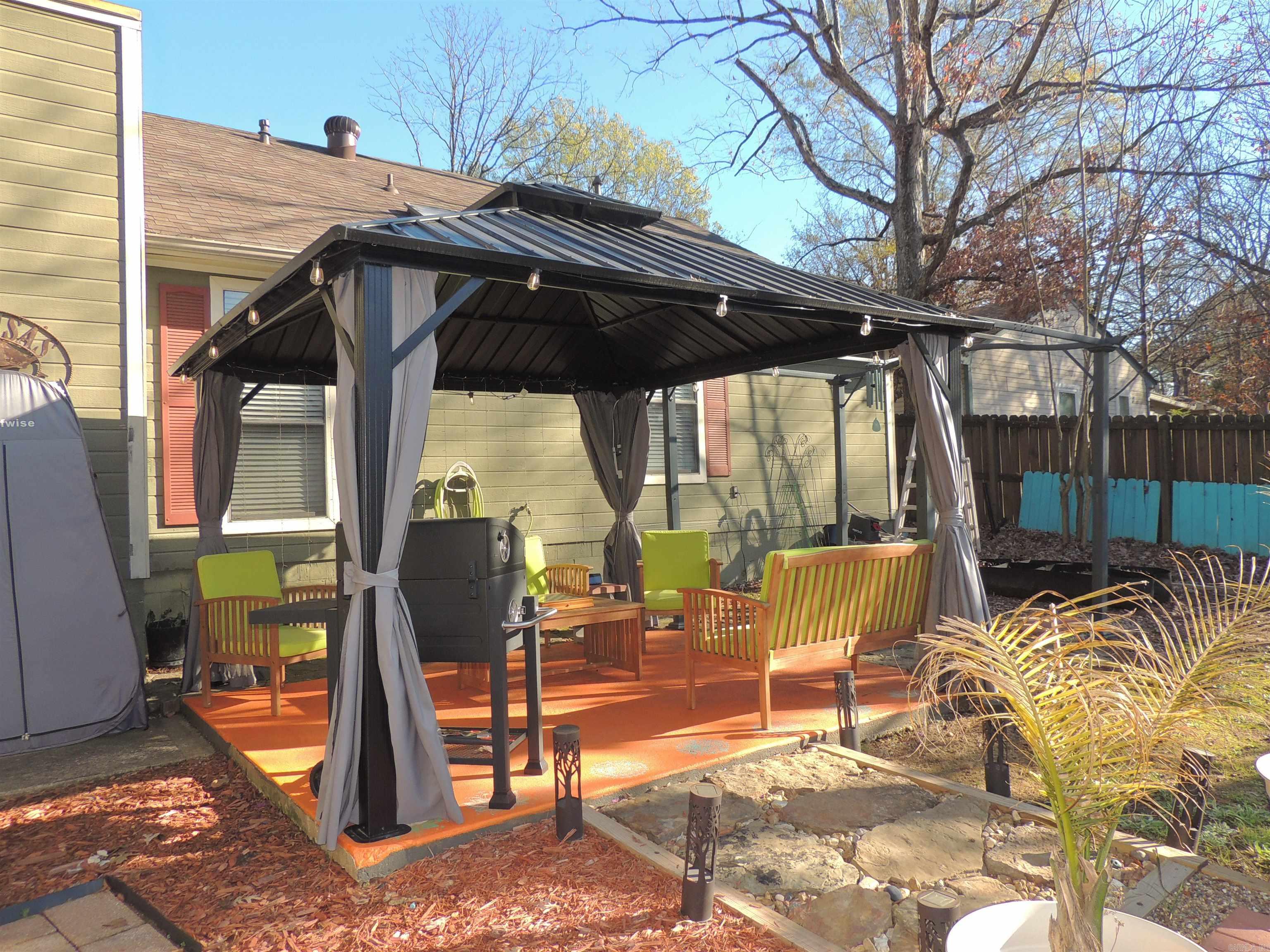 ROLLING OAKS - Residential