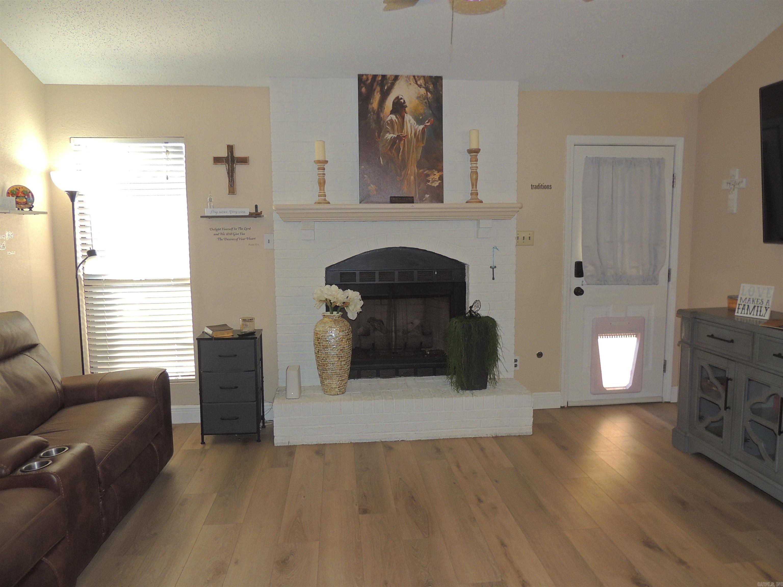 ROLLING OAKS - Residential