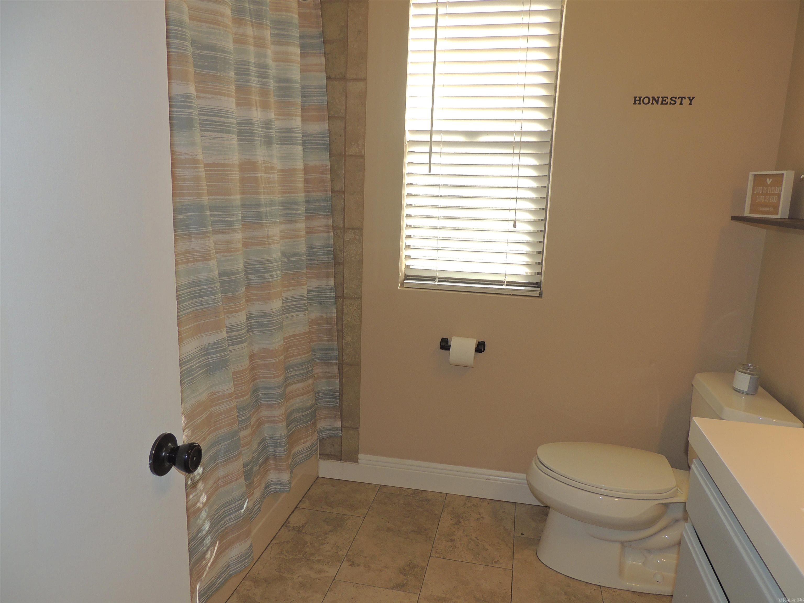 ROLLING OAKS - Residential