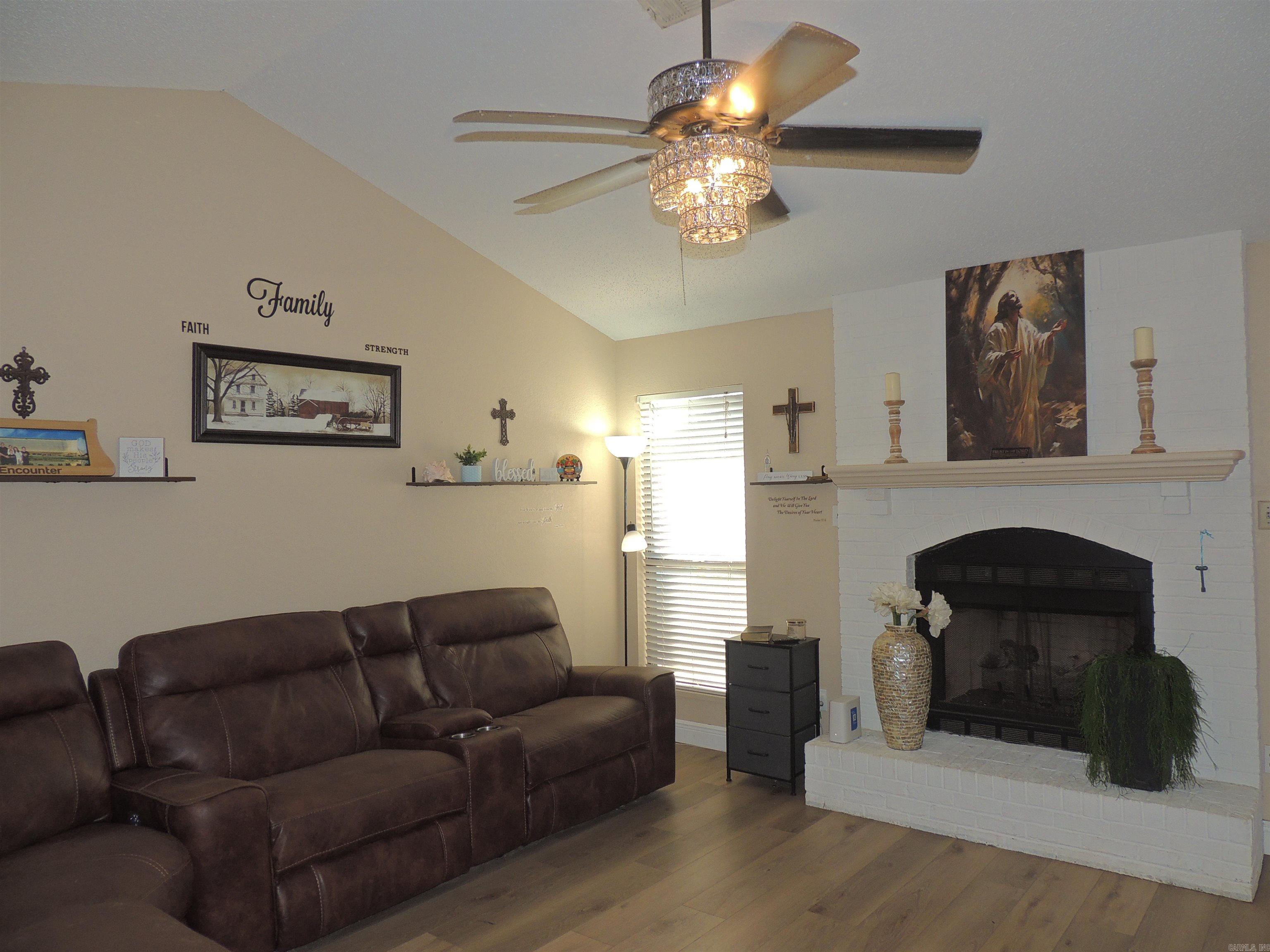 ROLLING OAKS - Residential