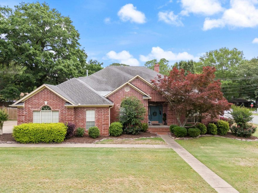 $10,000 in buyer concessions with full price offer. Nestled in an oversized-corner lot in St Charles Place, this roomy home features large living spaces,12-14ft ceilings, & crown molding throughout. A split floor plan includes three bedrooms on south end of home, each with their own walk-in closet & two full baths. On the other, a large master suite features vaulted ceilings in the master bedroom & a huge spa-like bathroom with separate vanities,  walk-in shower, & 2 walk-in closets. The heart of the home is the living room which lets in lots of natural light through large windows and doors extending to the patio & newly built deck. The new gas fireplace has built in cabinets & bookshelves on either side that extend from floor to ceiling. This space also includes a coffee/wet bar with sink, mini-fridge (conveys) & cabinets. The dining room right off entryway which will fit the largest of tables, featuring a large picture window, updated chandelier, & 14ft ceilings. The kitchen includes 2 pantry areas, granite countertops, double ovens, new dishwasher, fridge (conveys) & adjoining sunroom that can be a 2nd living room or office.  *AGTS SEE REMARKS*