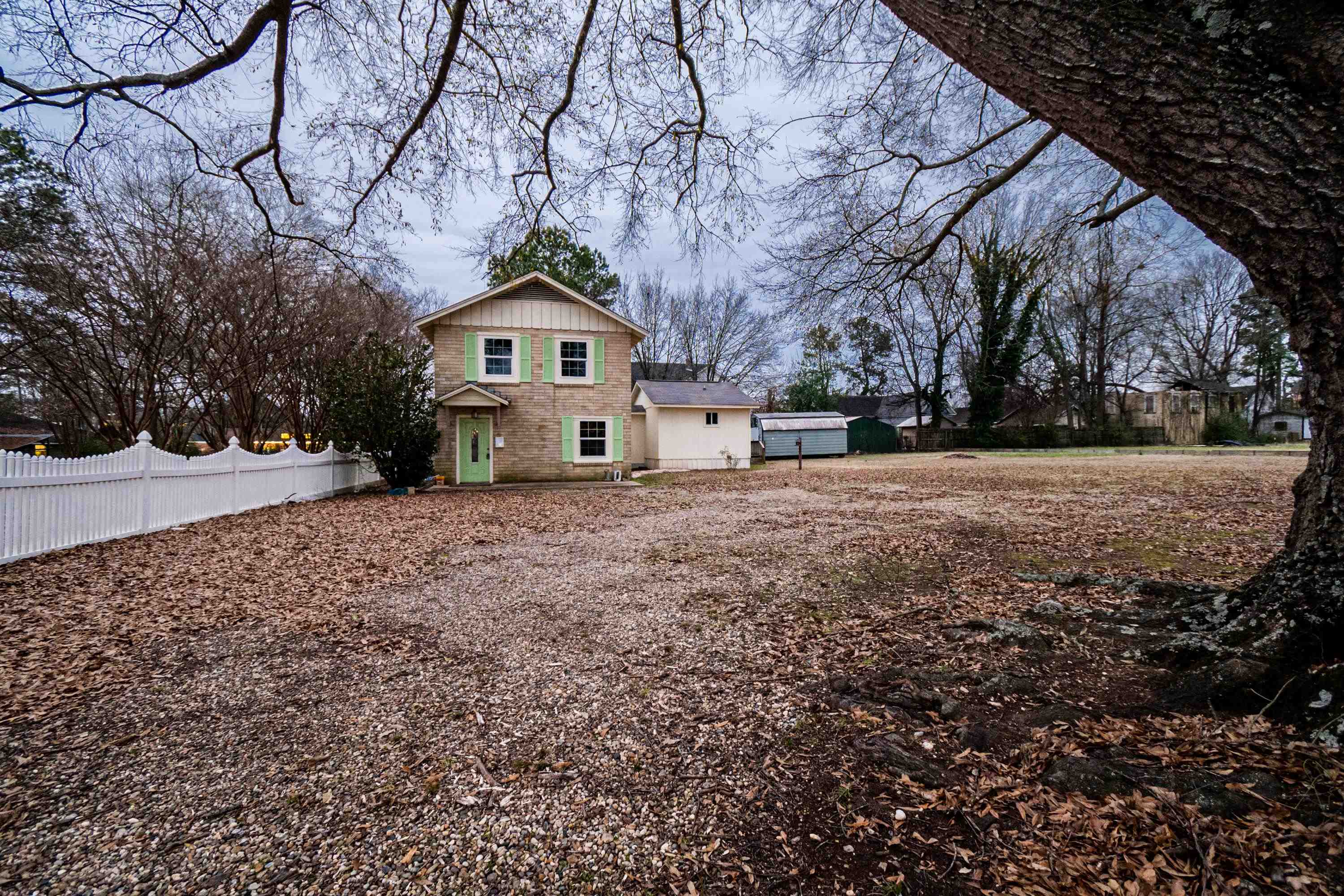 This fixer upper is ready for you to make it a home. The property is in a convenient location in town and easy access to shop or grab a bite to eat. The 2 story home is 3 bedroom and 2.5 bath. Spacious yard with plenty of room to entertain or for kids to play. Make this house a home today!