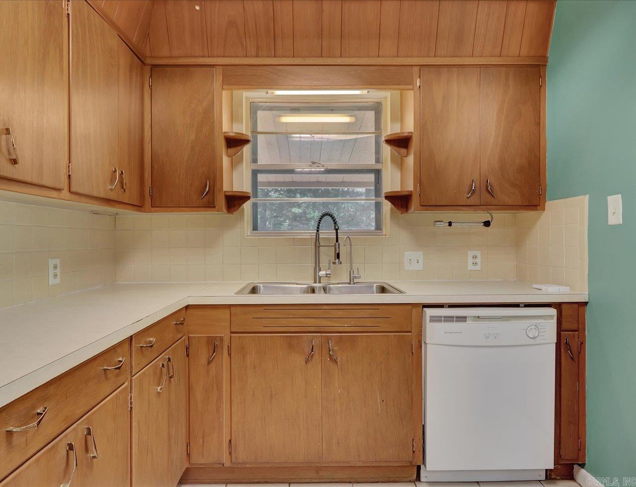 Sherwood Forest - Residential Lease