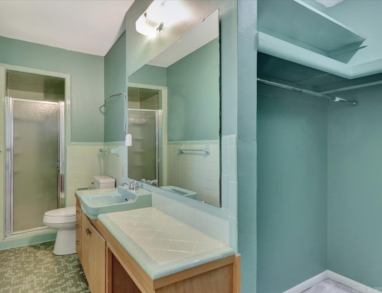 Sherwood Forest - Residential Lease