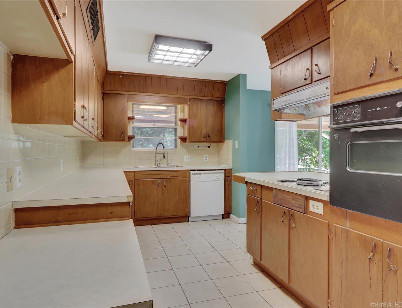 Sherwood Forest - Residential Lease