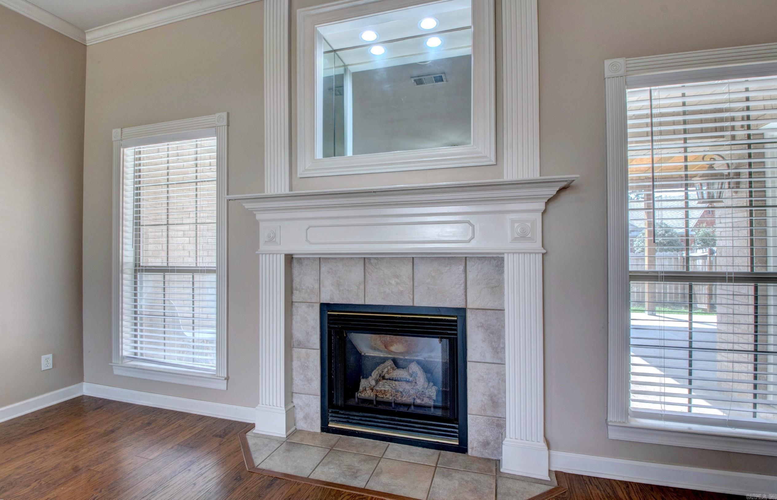 COUNTRY CLUB OF ARK THE - Residential