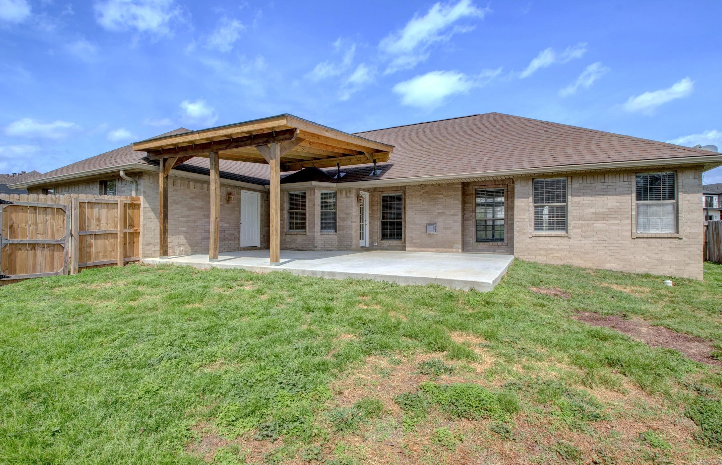 COUNTRY CLUB OF ARK THE - Residential