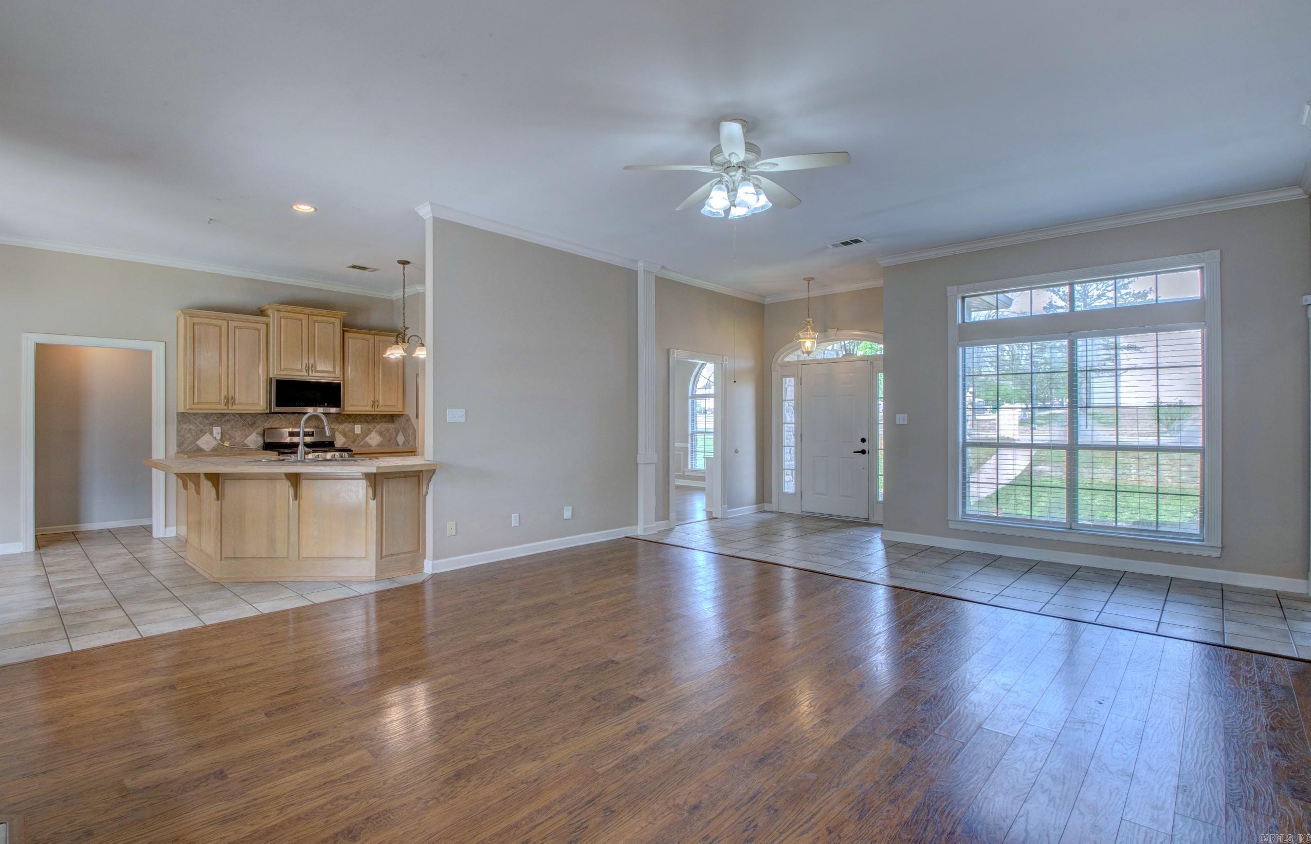 COUNTRY CLUB OF ARK THE - Residential