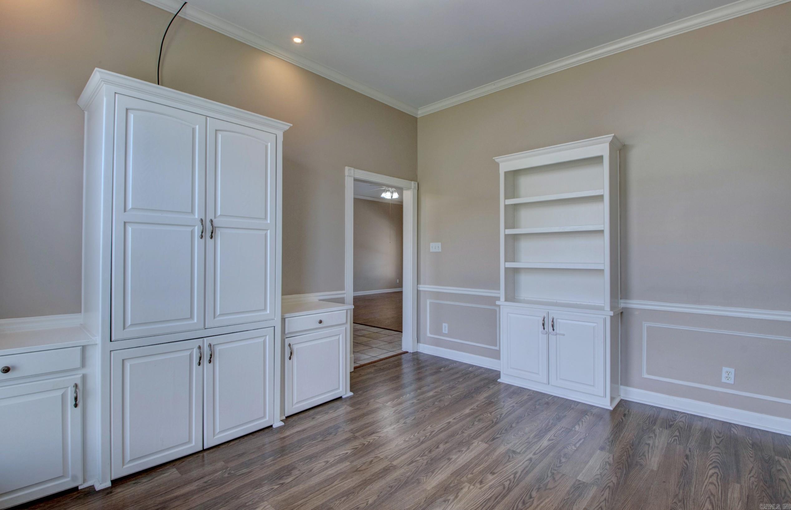 COUNTRY CLUB OF ARK THE - Residential