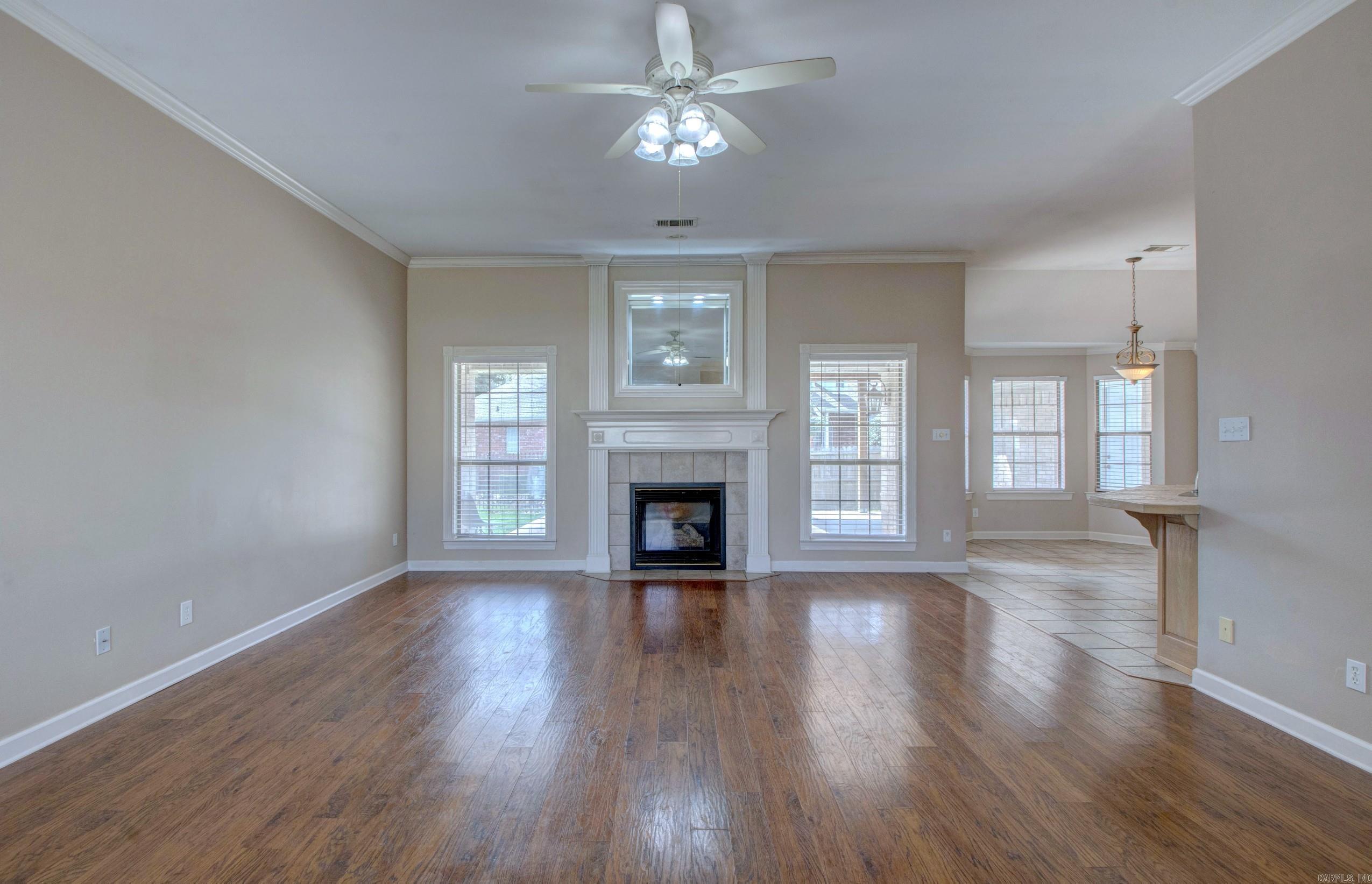 COUNTRY CLUB OF ARK THE - Residential